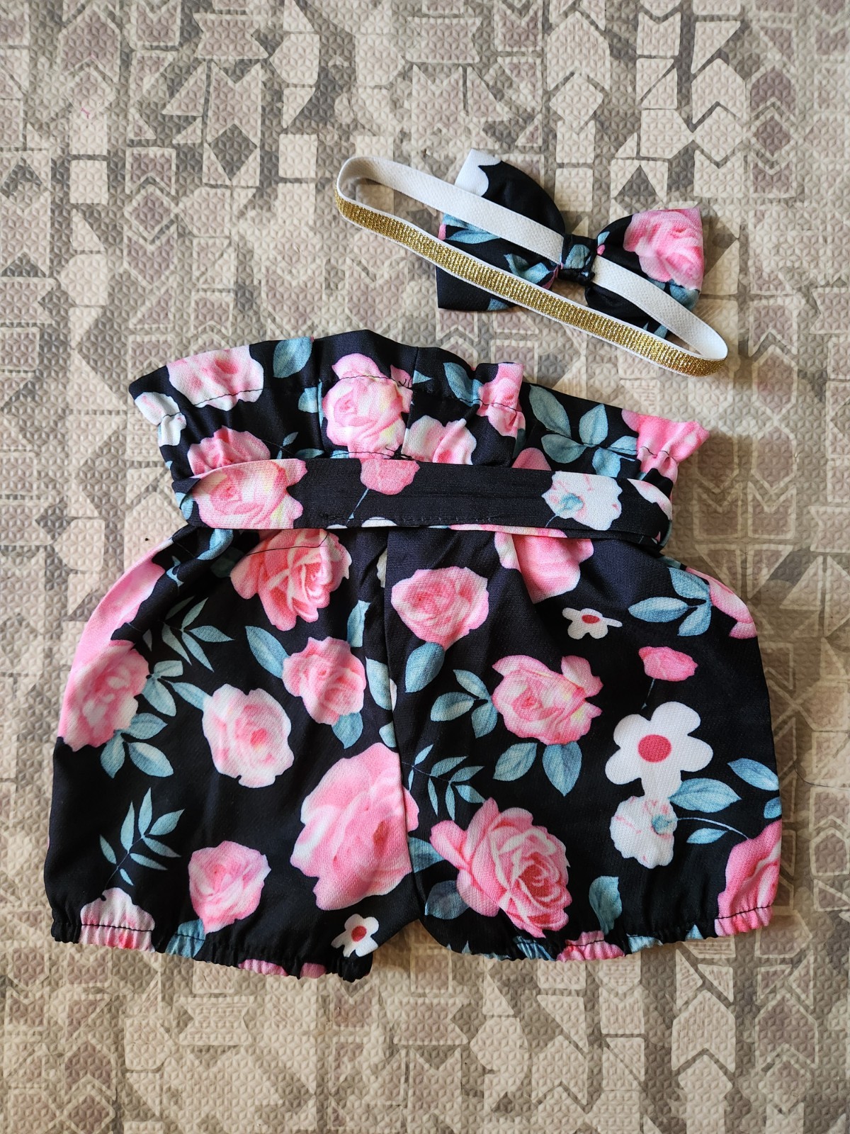 2 Piece Baby Girl 12M Floral Shorts Removable Belt and Gold Headband Floral Bow