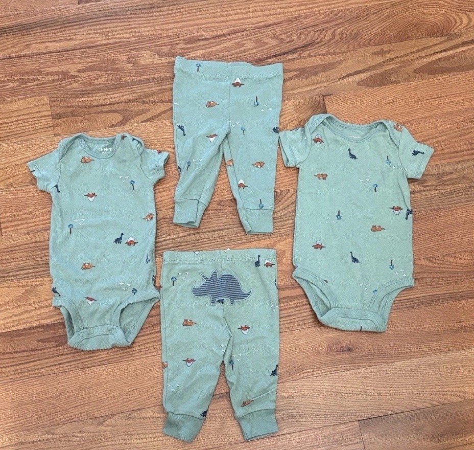 Carter’s 6 Months 4 Piece Green Dinosaur Animal Print Cotton Bodysuit Pants Set