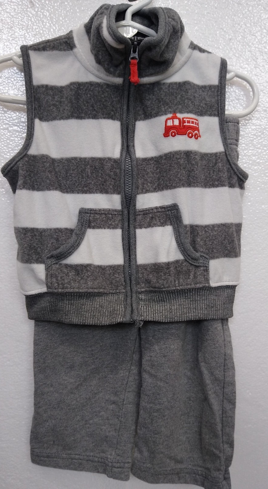 Carter’s Gray/White Front Zip Vest & Pull on pants sz 18 Mo” RED FIRE ENGINE”