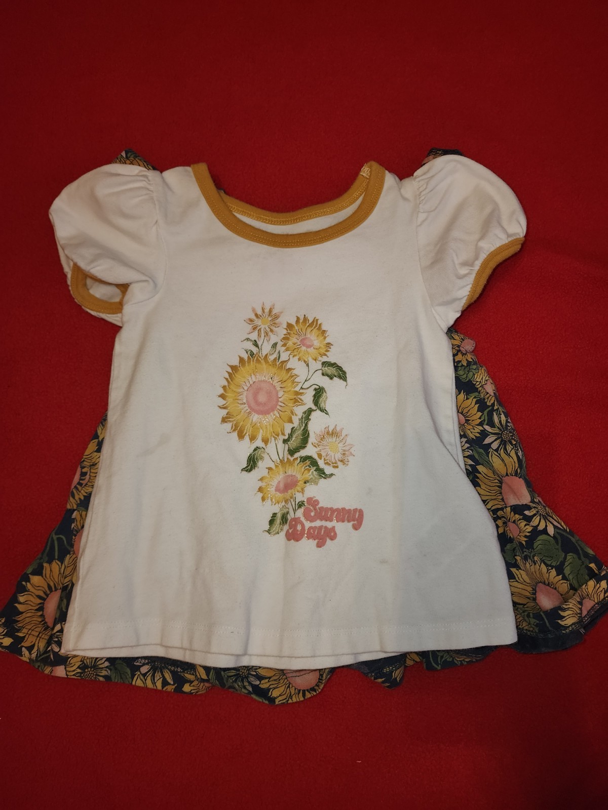 Tommy Bahama, Daisy Print Toddler Set – T-Shirt, Dress, Shorts. Size 12 Months