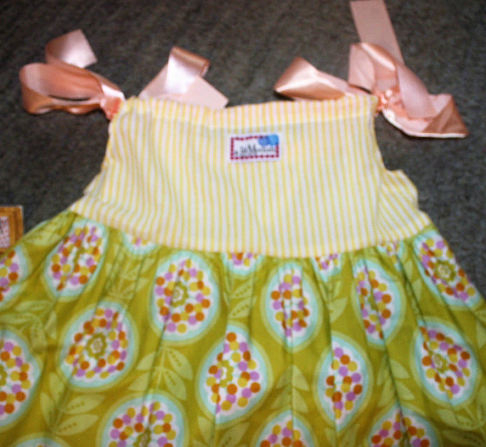 a La Modish Toddler Girls 2 Piece Set (Dress & Bloomers)- Size 2T/3T (READ) -NWT