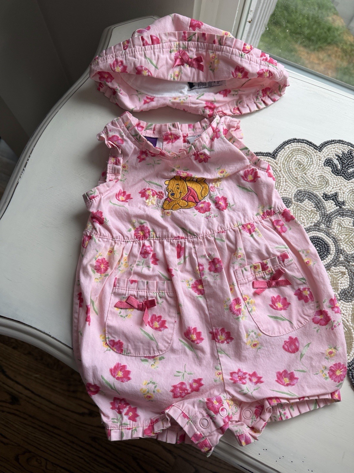 Vintage Winnie the Pooh pink floral embroidered matching set with hat 6/9 Months