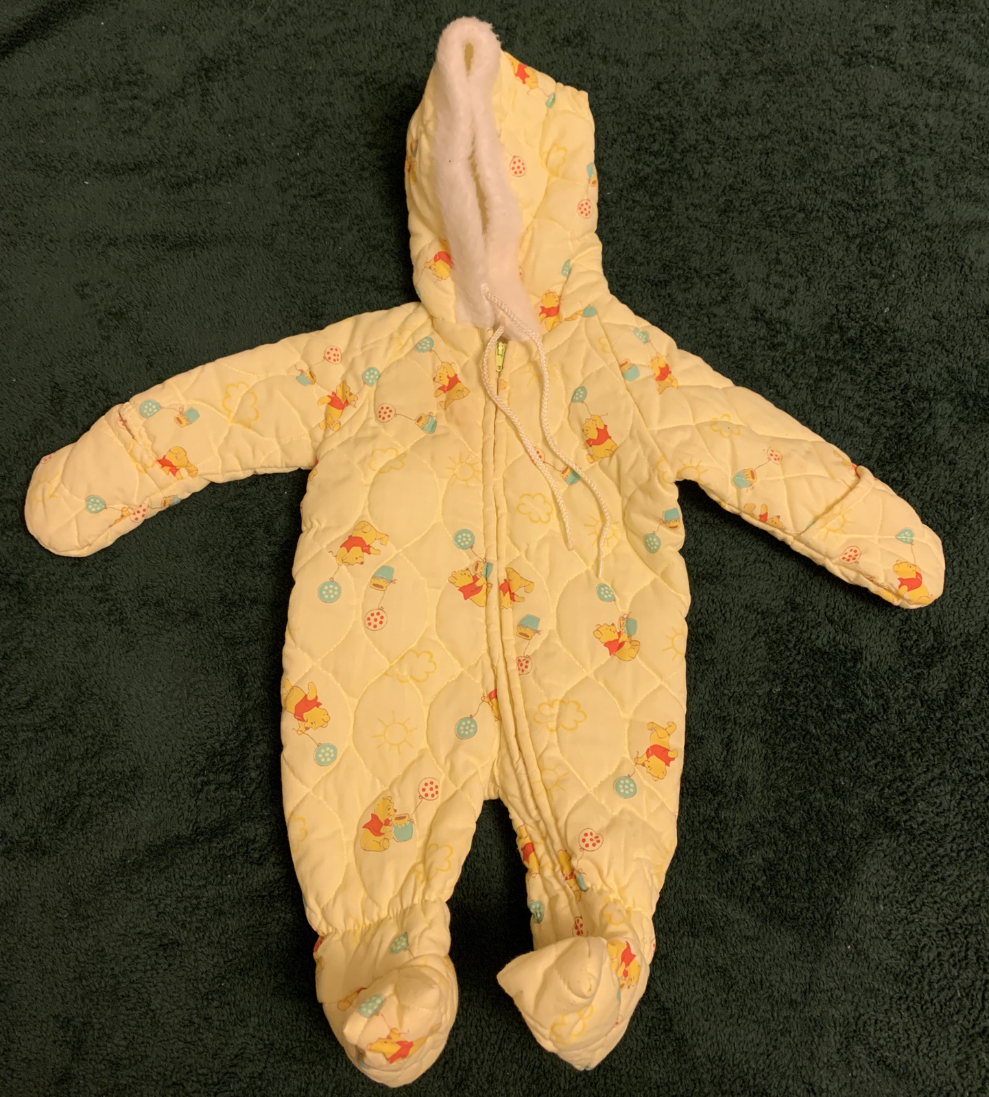Disney WINNIE THE POOH Full Body Hooded Quilted Baby Bunting Size 0-6 Months