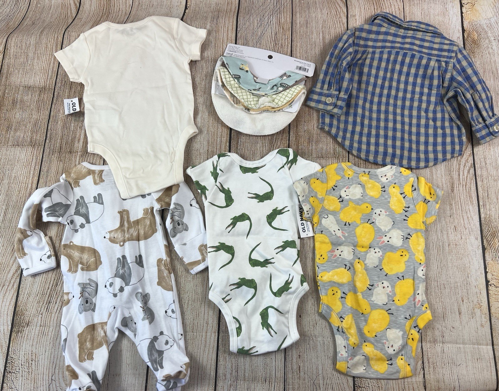 Baby Boy Outfits Bibs 0-3 3-6 Month Lot Old Navy Carters Jennifer Ann Alligator