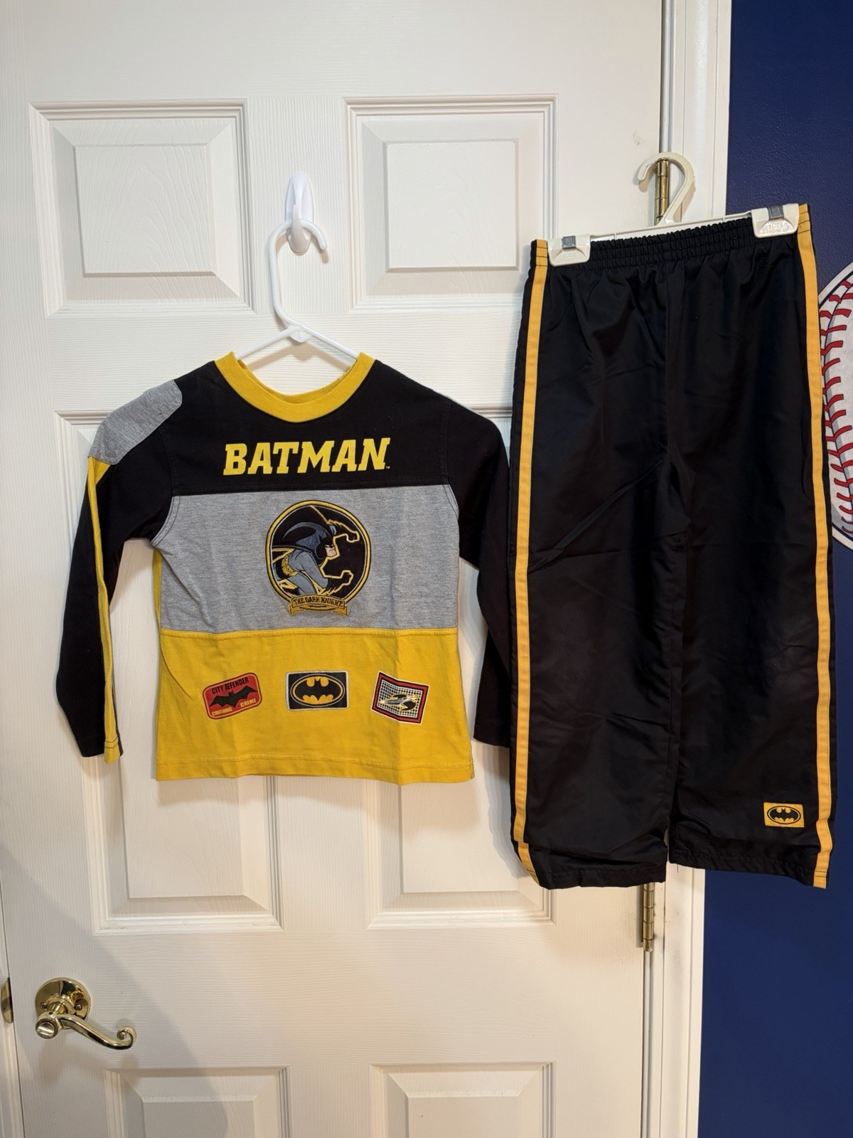 Vintage Kids DC Batman Dark Knight Rises Size 5 YS Black/Yellow 2-Piece Outfit