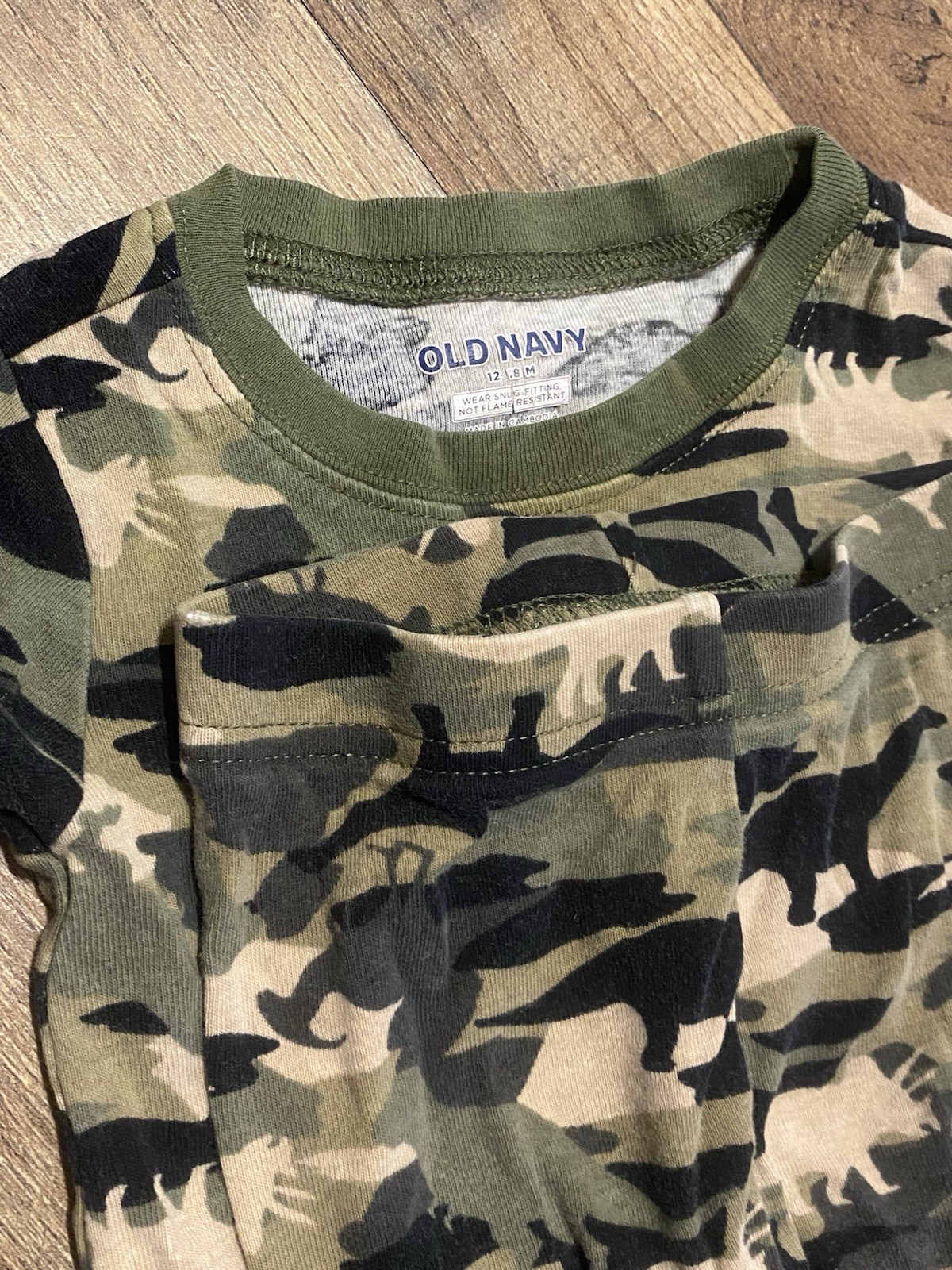 Baby Boy Dinosaur Bundle Size 12 Month Old Navy Ect. Shirt Shirt Pajamas