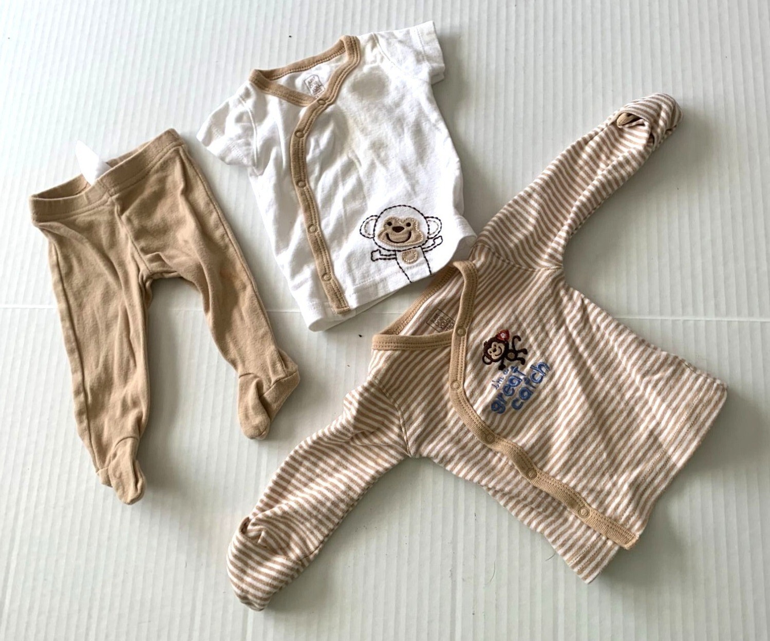 Just One You Baby Infant Size Newborn Beige white 3 Piece Set outfit Pants foote