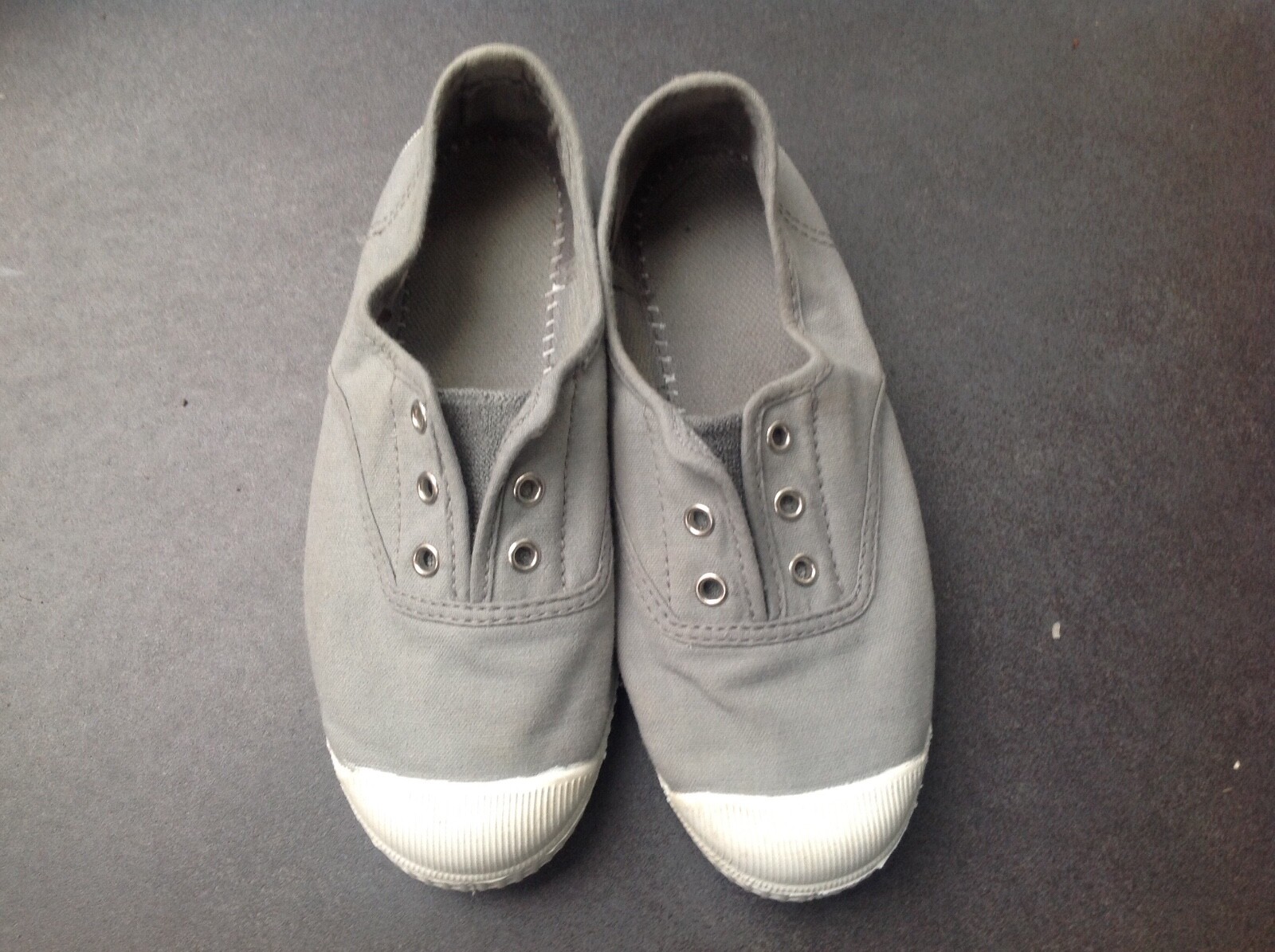 chidren Canvas grey size 32