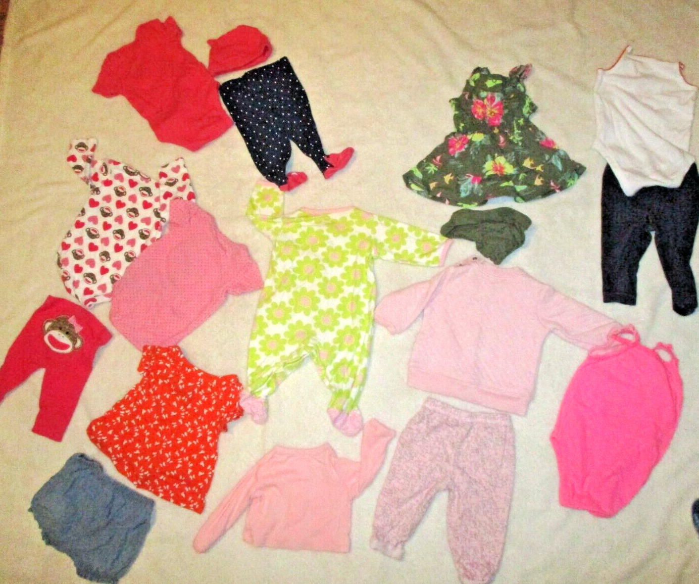 Baby/Infant Girl Clothing~Size 3 Months~Variety~17 Pieces of Clothing~Pre-Owned