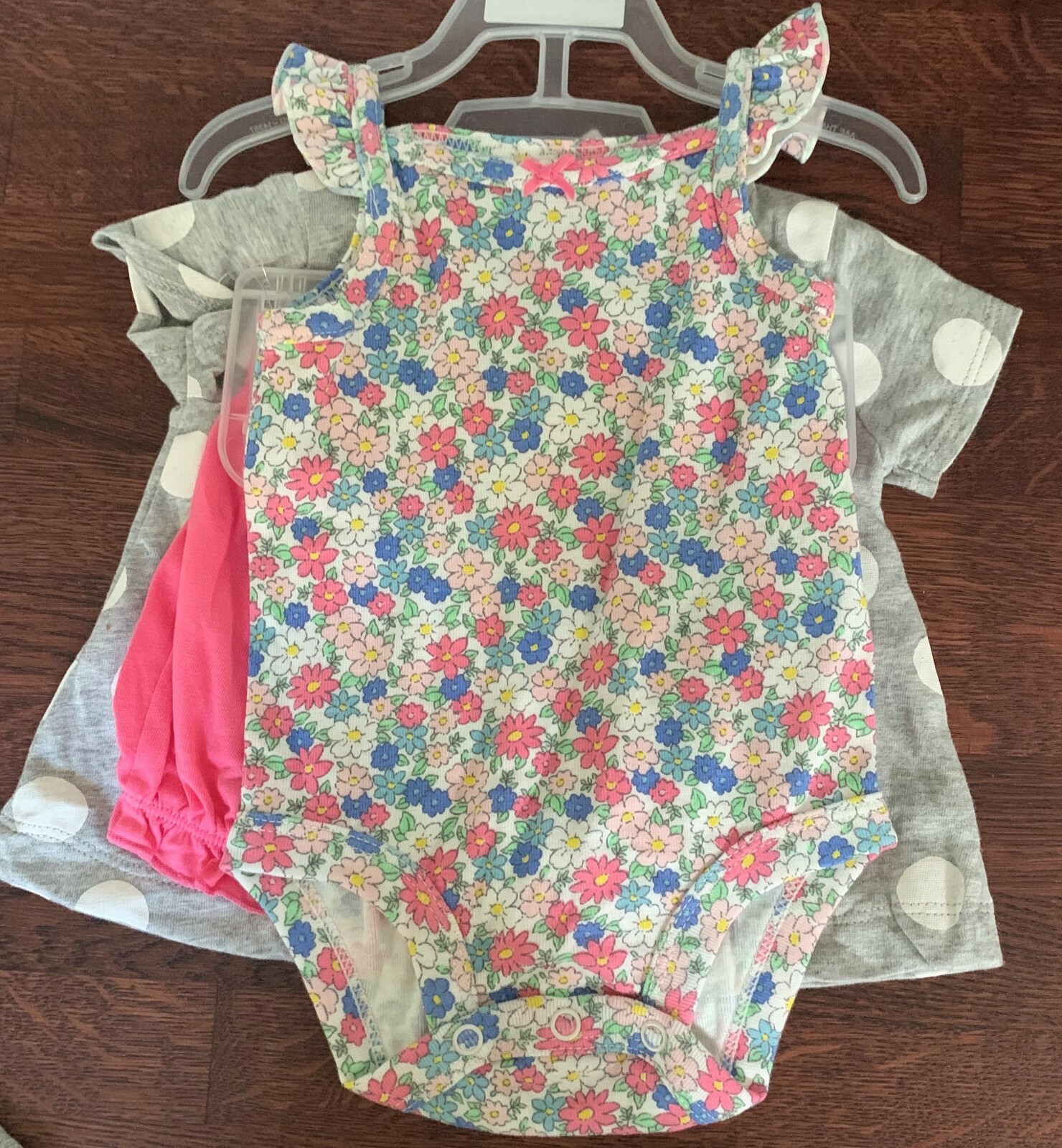 Carter’s 3 pc baby girl floral 1 piece, Kitty T-shirt & pink shorts set,3M – 24m