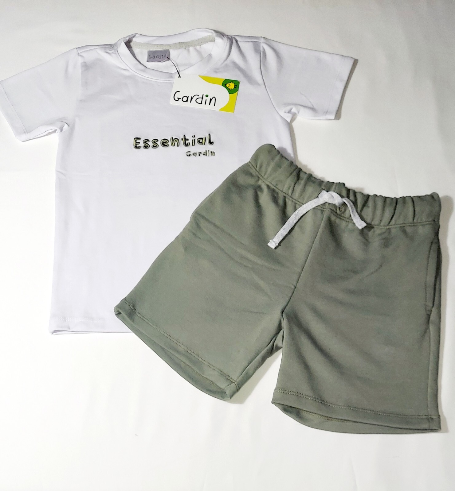 Gardin Baby Boy’s Size 6T 2-piece Outfit Short / T-Shirt Set Spring Collection
