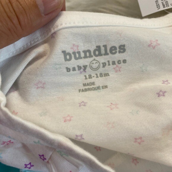 Bundles Baby Place Girl’s Size 12-18 Month Unicorn Two Piece Set Top/Bottoms