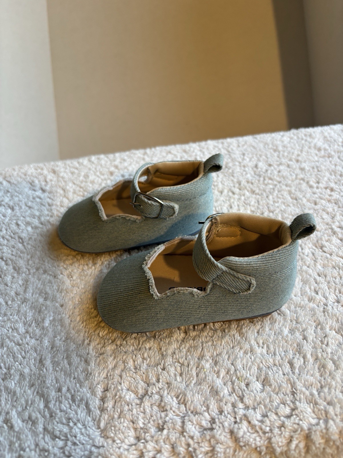 Lucky Brand Baby Girl Size 3 Blue Cloth Baby Janes Easy Close Strip