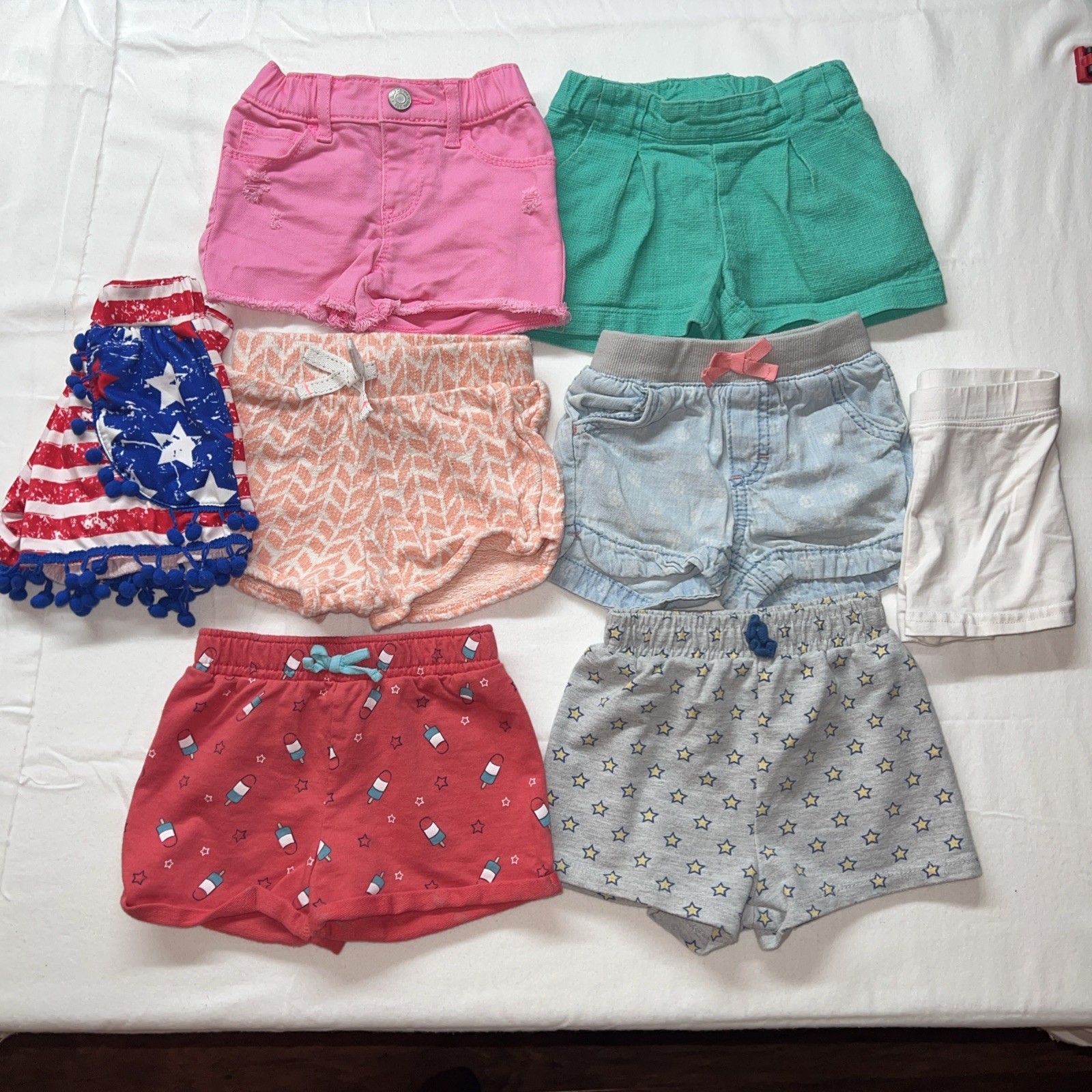 Lot of 2T Shorts 8 Piece Bundle Girls Osh Kosh, Gap, Cherokee, Wonder Woman