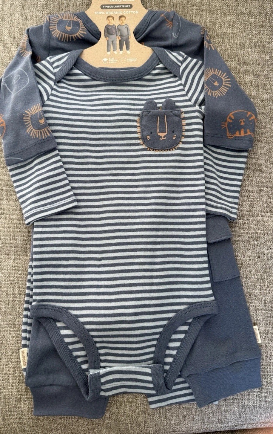 NWT Huggies Babywear 4-piece Joy Layette Set Organic Cotton 3 MO Animal Print