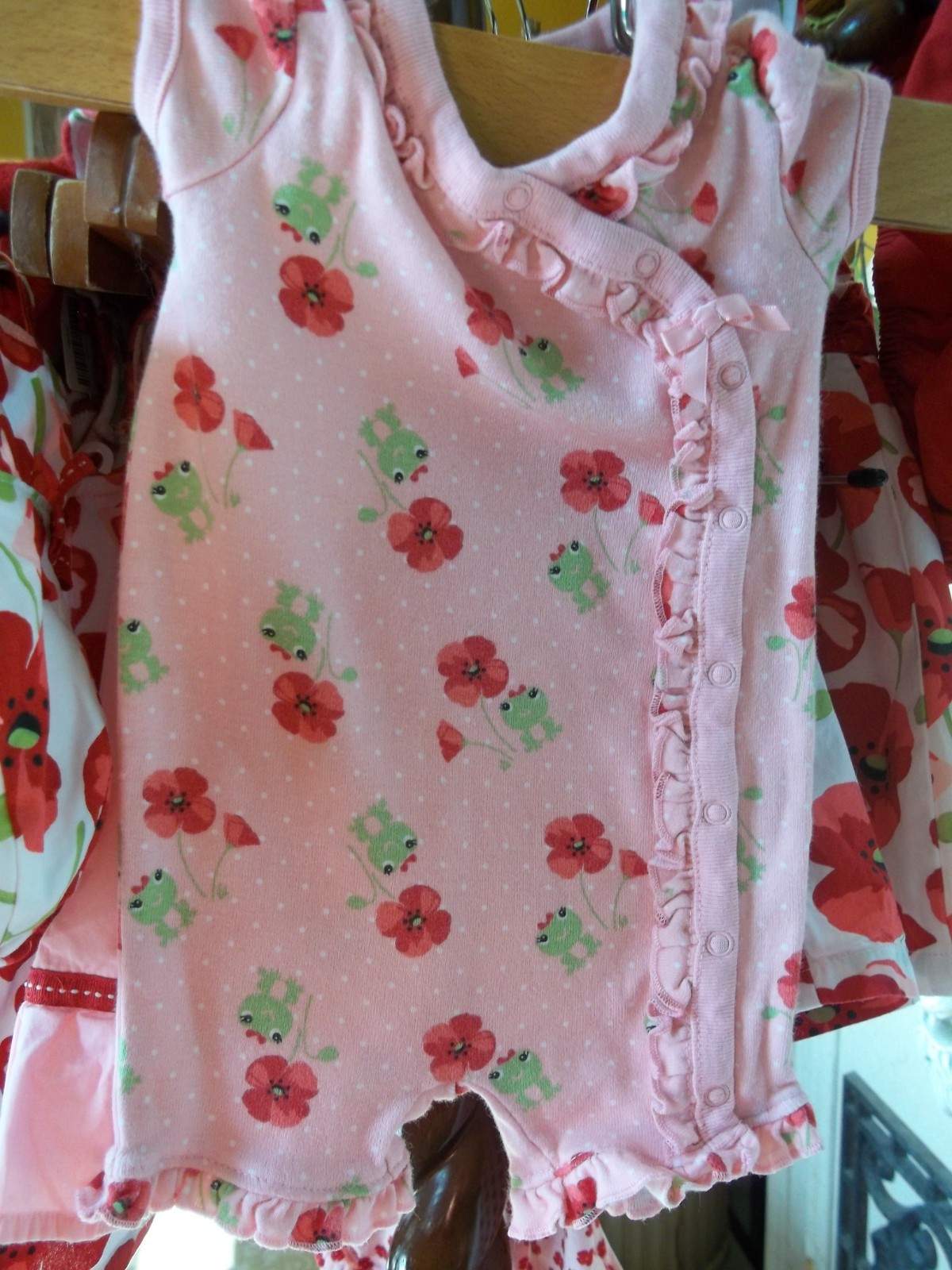 Gymboree 2012 Poppy Friends pink shortie romper sleeper sleep and play frogs 0-3