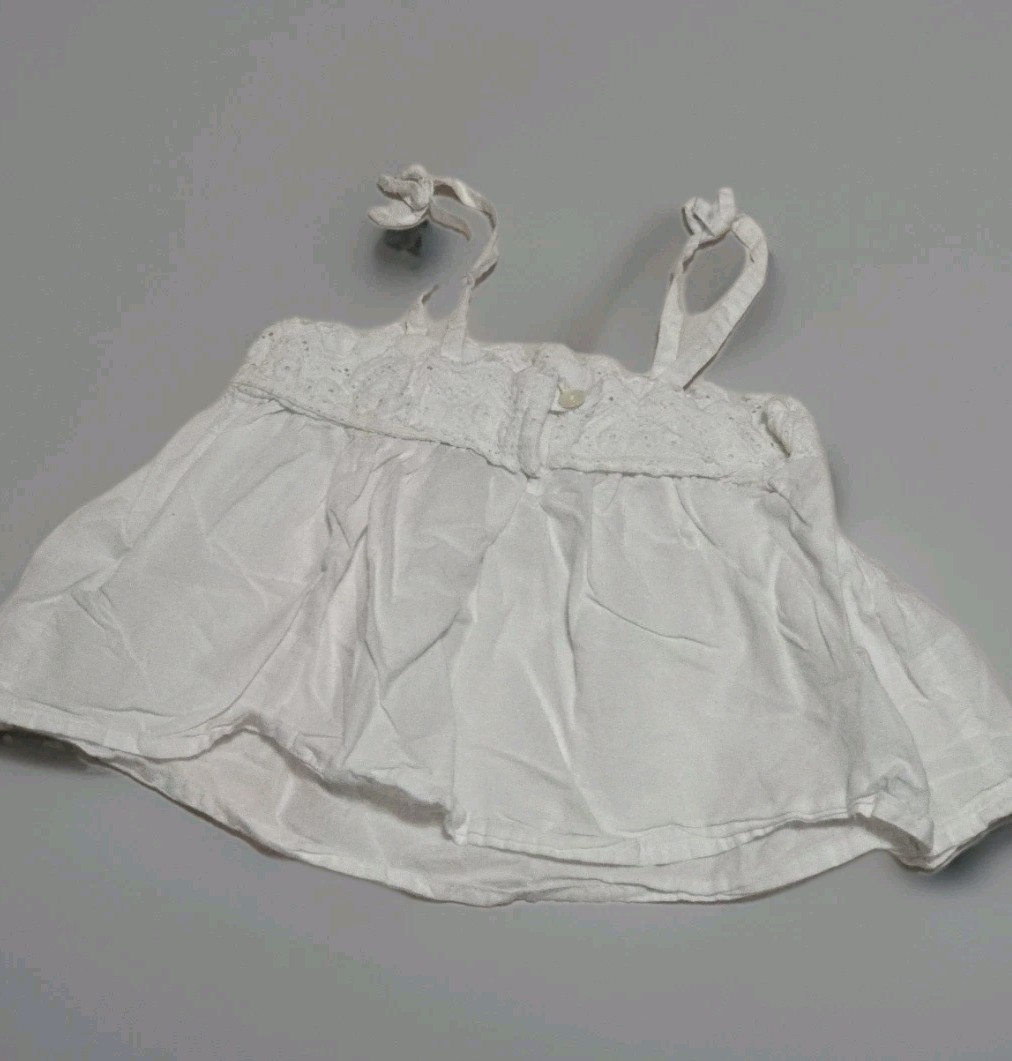 Levis Old Navy Girl Outfit Sz 2T White Babydoll Sleeveless Top Shorty Shorts Set