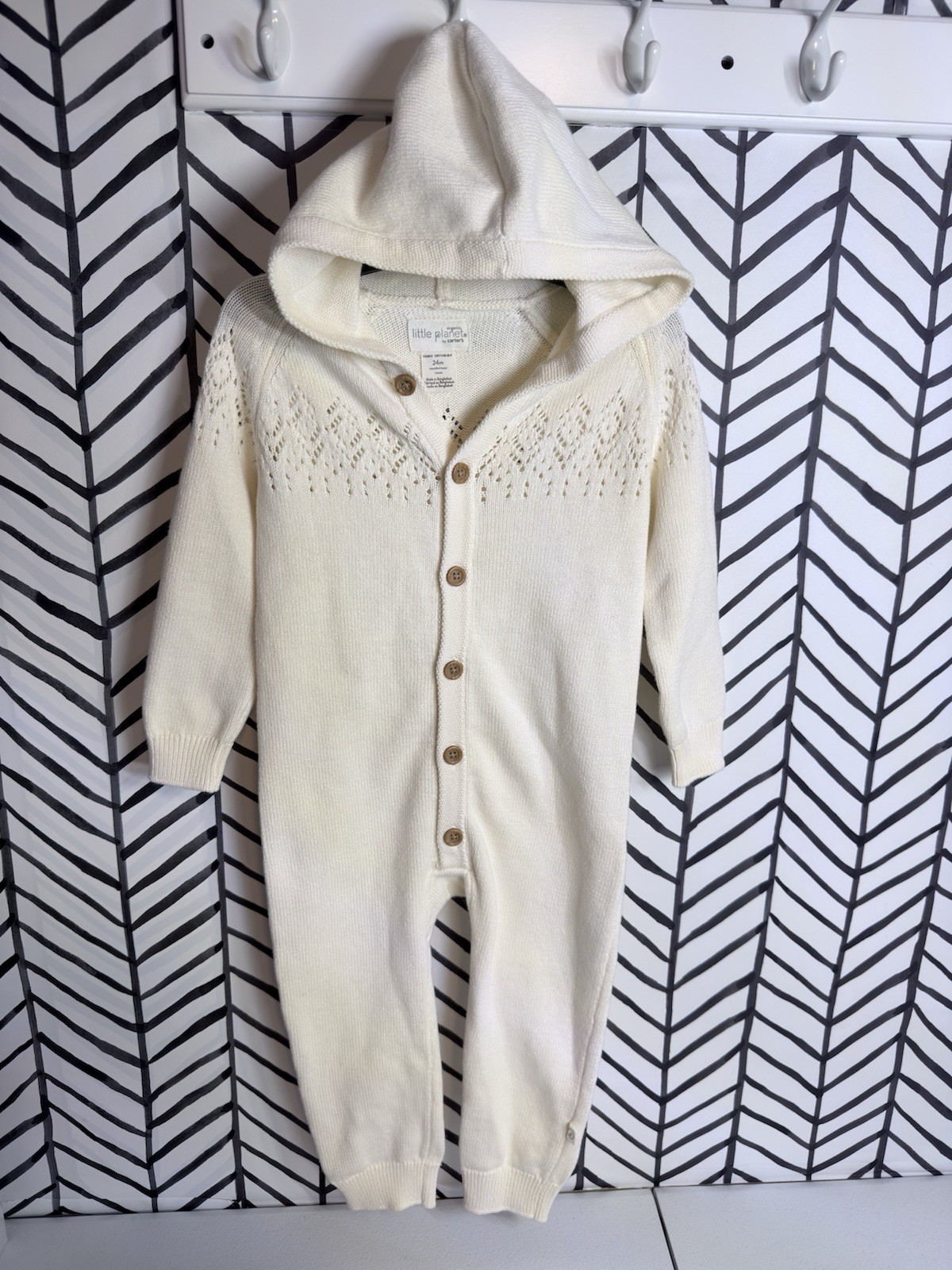 Little Planet Carter’s White Organic Cotton Hood Knit Button Unisex Baby Outfit