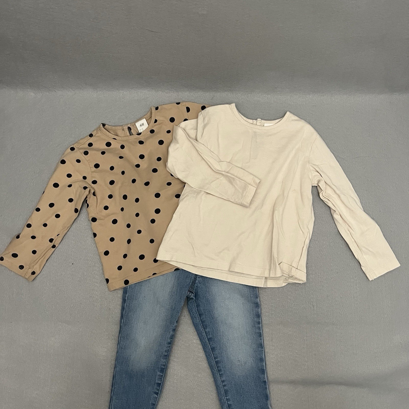 H&M Toddler Girl 3Pc Outfit Bundle 18M 2T Polka Dot Tops Jeans Neutral