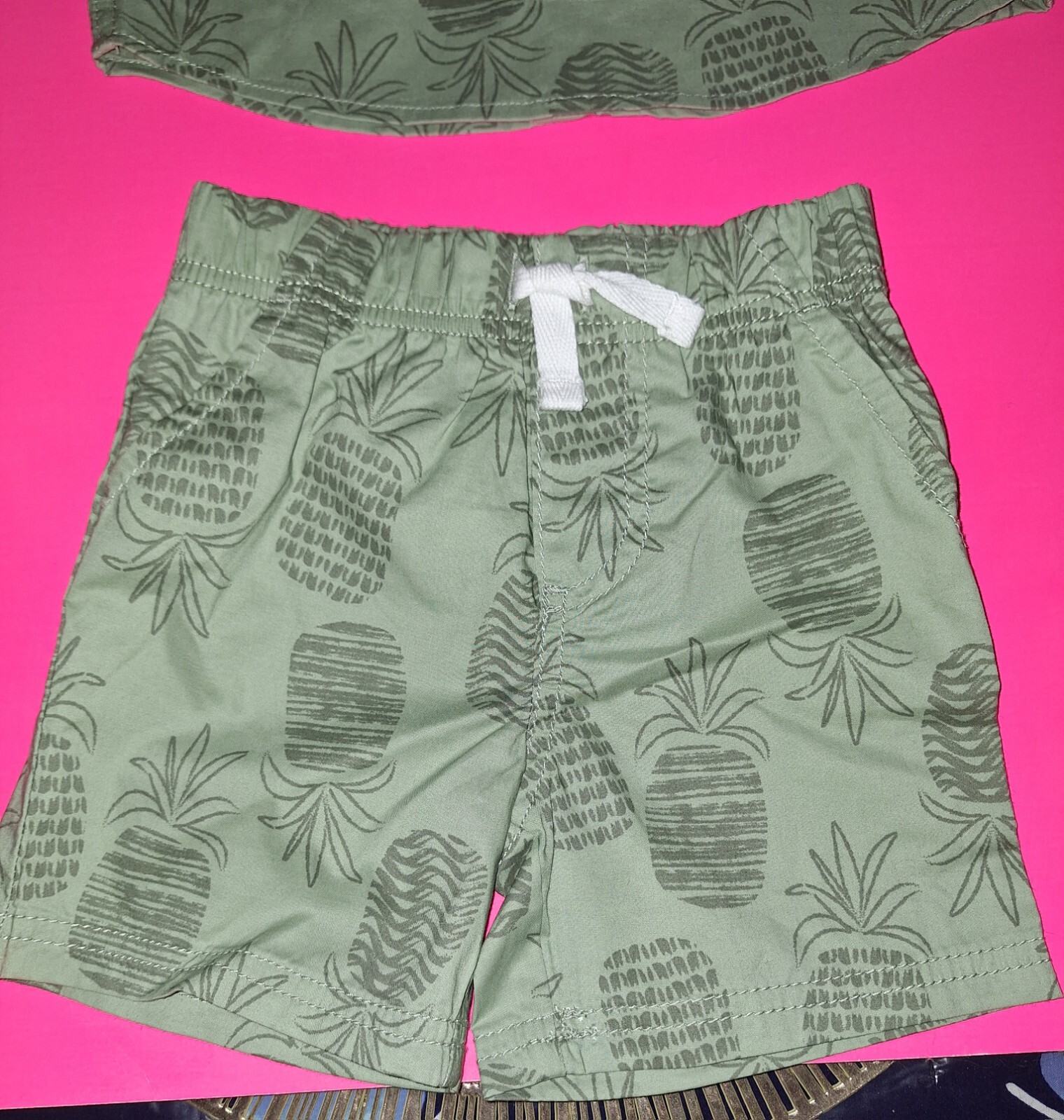 Carters Baby Boy 2-Piece Outfit Set Green Shirt/Short Toddler Sz 18. Mo