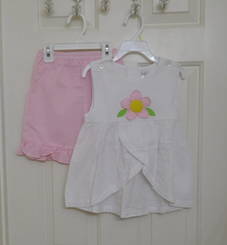NWT 2pc Petit Ami White Pink Flower Seersucker Top & Pink Shorts Set sz 3t or 4t