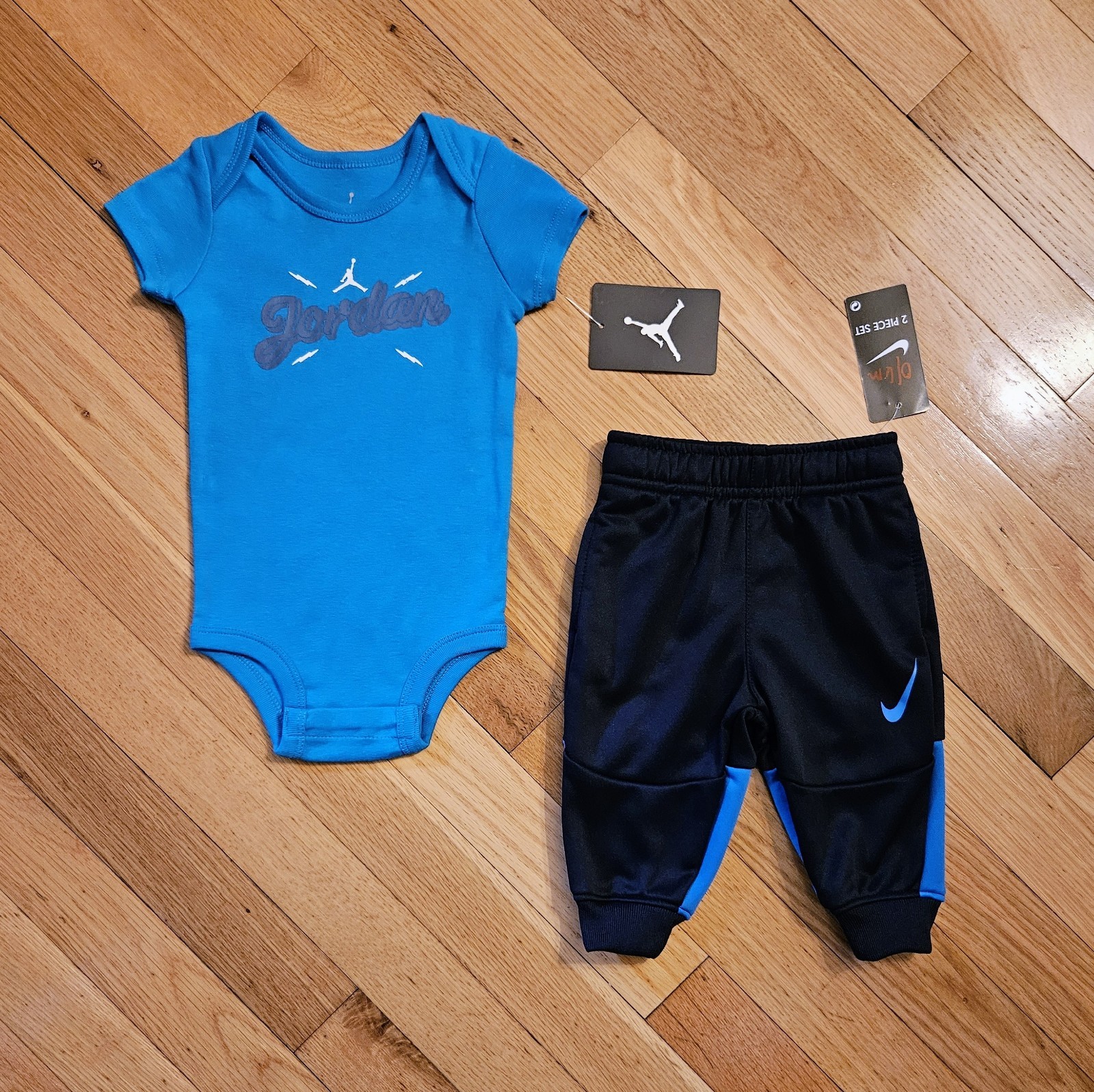 NEW Nike Jordan Baby Boy Bodysuit & Fleece Jogger Pant Set, Blue (0/6m)
