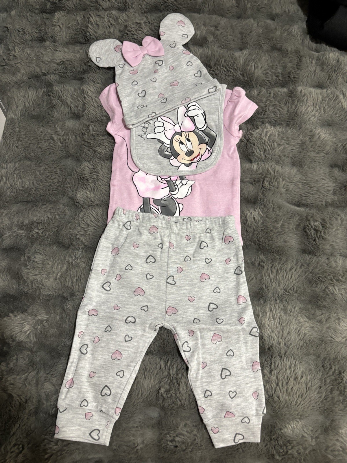 Disney Baby Minnie Mouse 4 Pc Outfit 0-3 Months! Hat, bib, bodysuit, pants! New