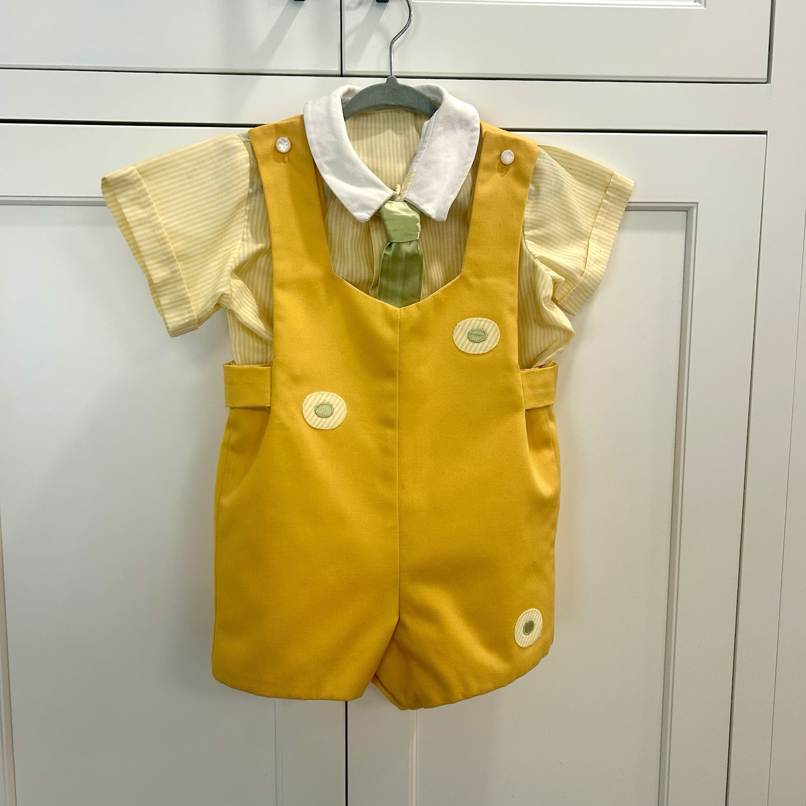 VTG Chocolate Soup 3T Boys Overall Shorts, Shirt & Tie Spring Yellow/ Green 3 Pc
