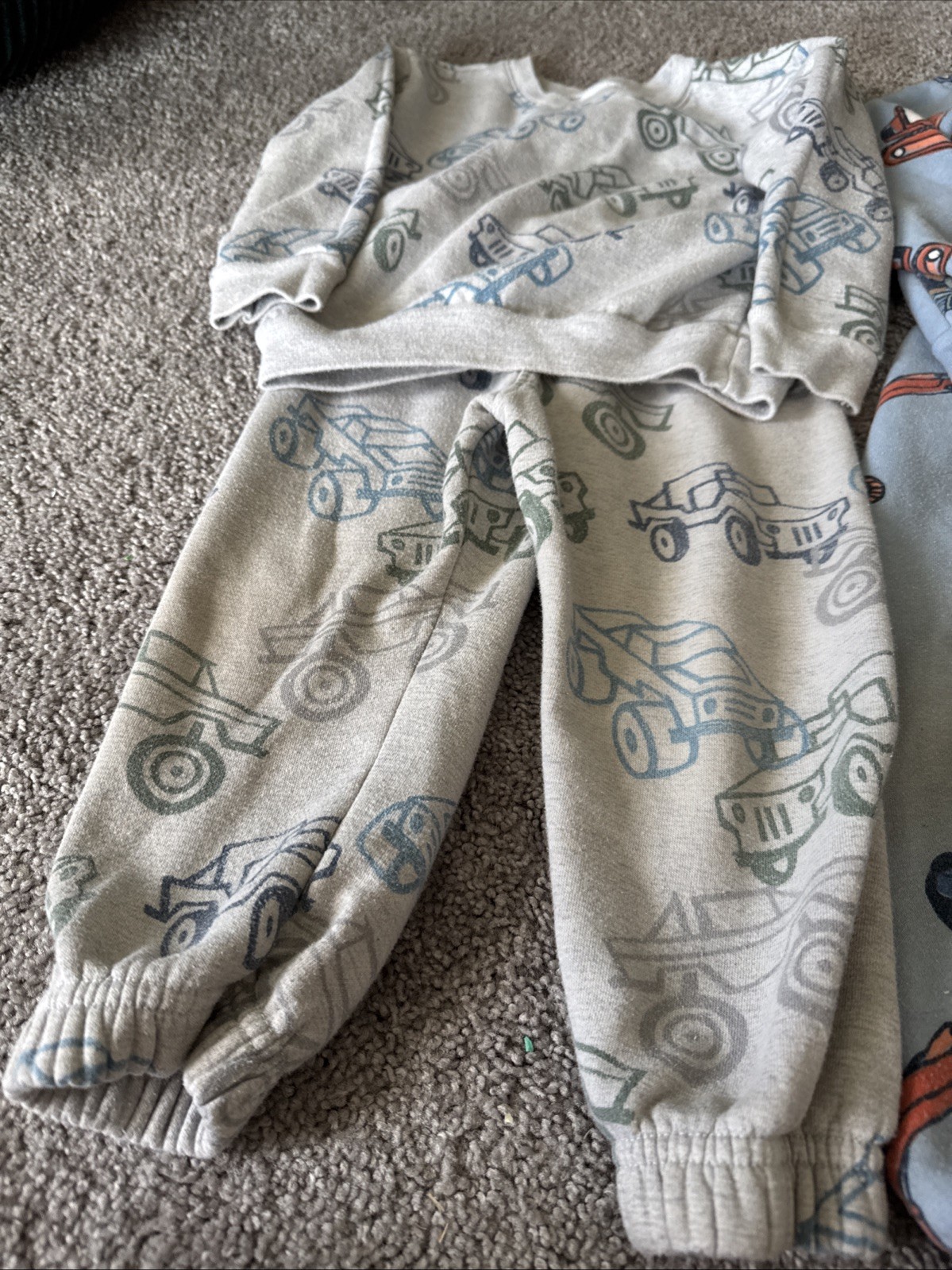 Garanimals Toddler Truck Sweat Pants And Crew Neck Outfit Set Of 2 Size 2T