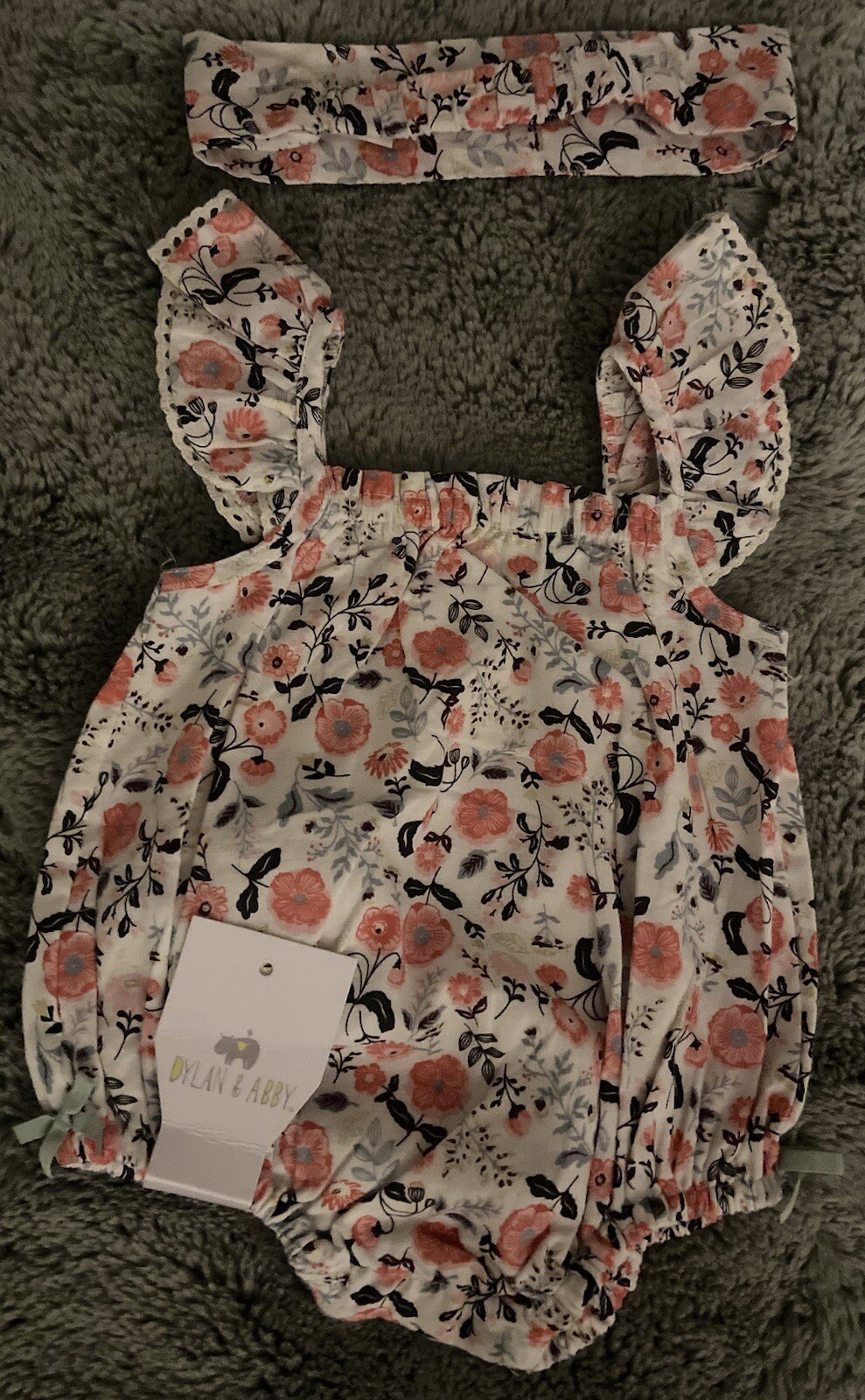 Girls size 0-3 months DYLAN & ABBY 2 piece summer romper/floral designs 🔥NWT