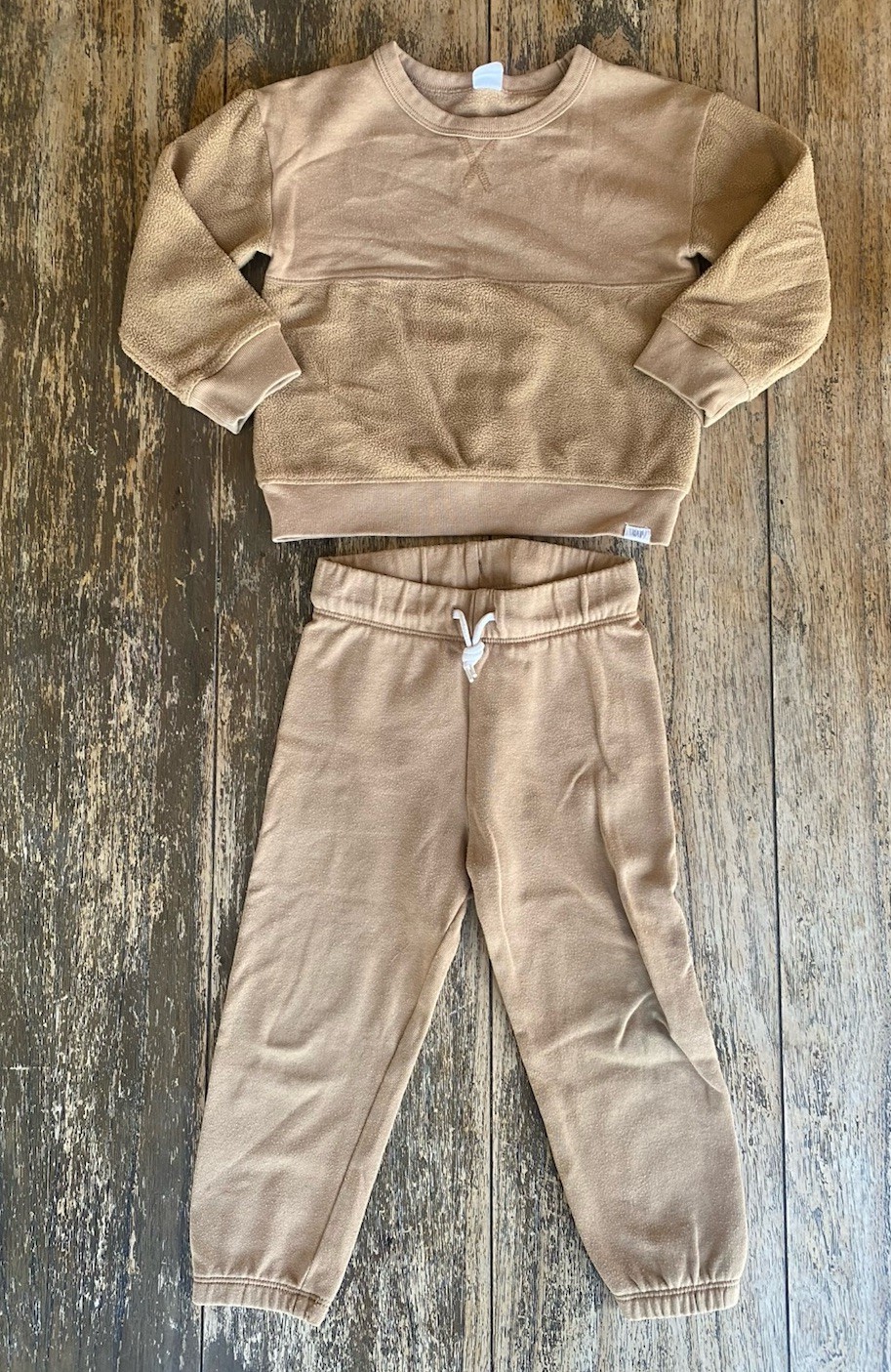 Baby Gap Boys Tan Fleece Set Size 3T-comfy