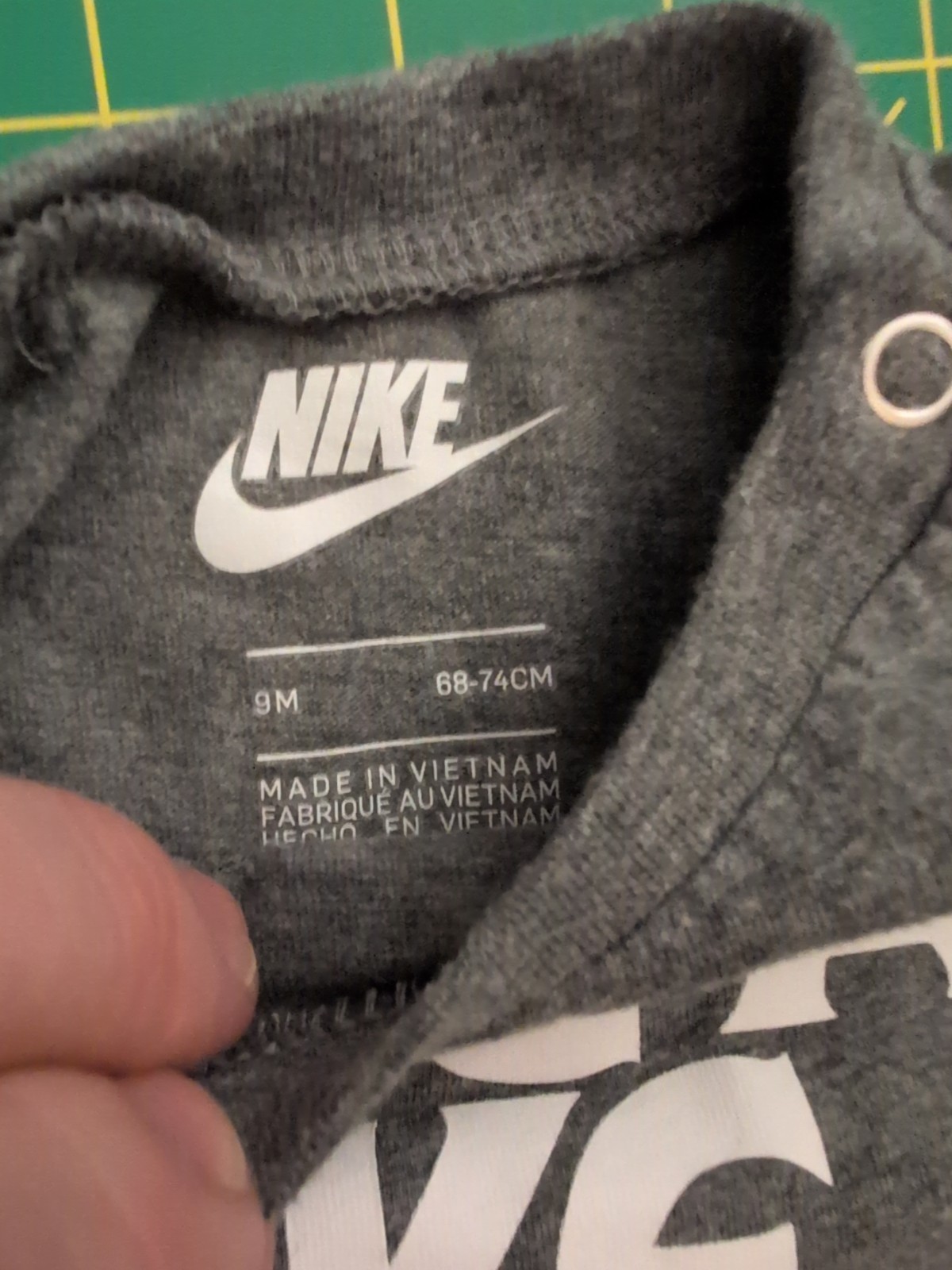 Nike Infant Boy’s Romper 9 Month Snaps
