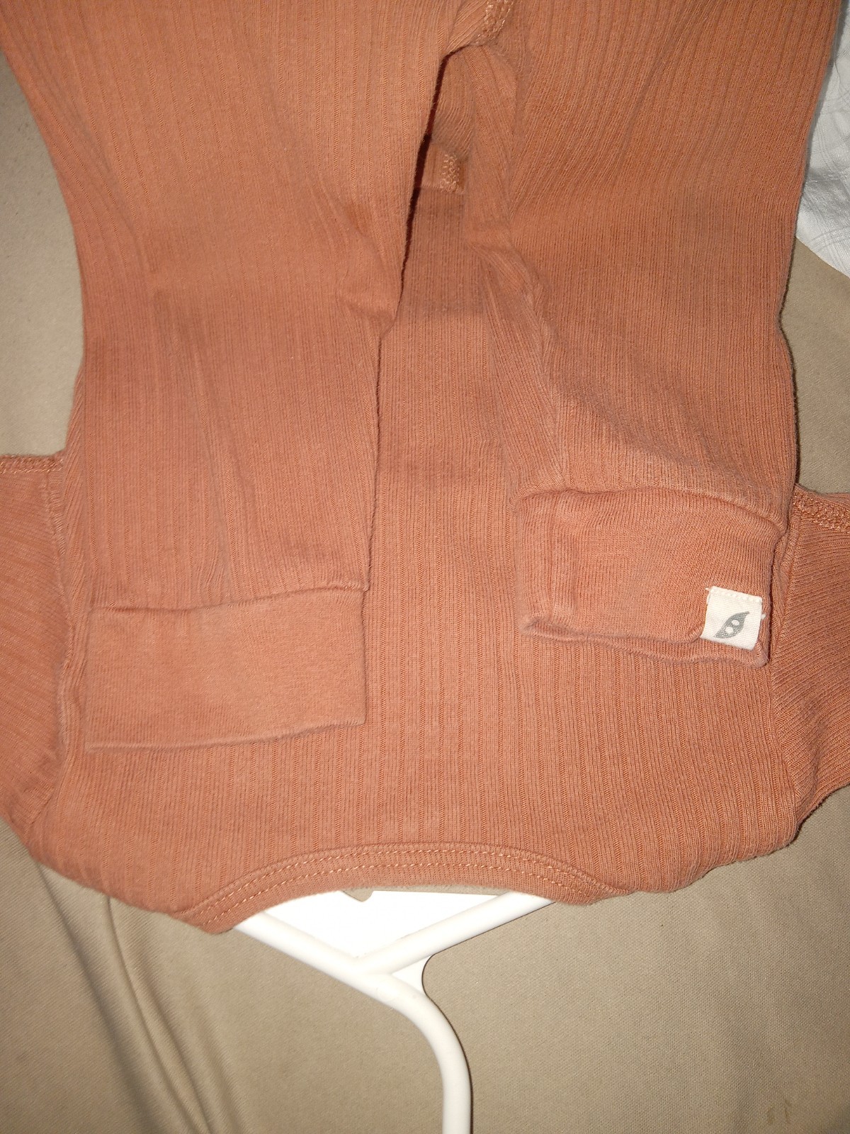 100% organic cotton easy peasy baby outfit neutral rust color 6-9 months 2 piece