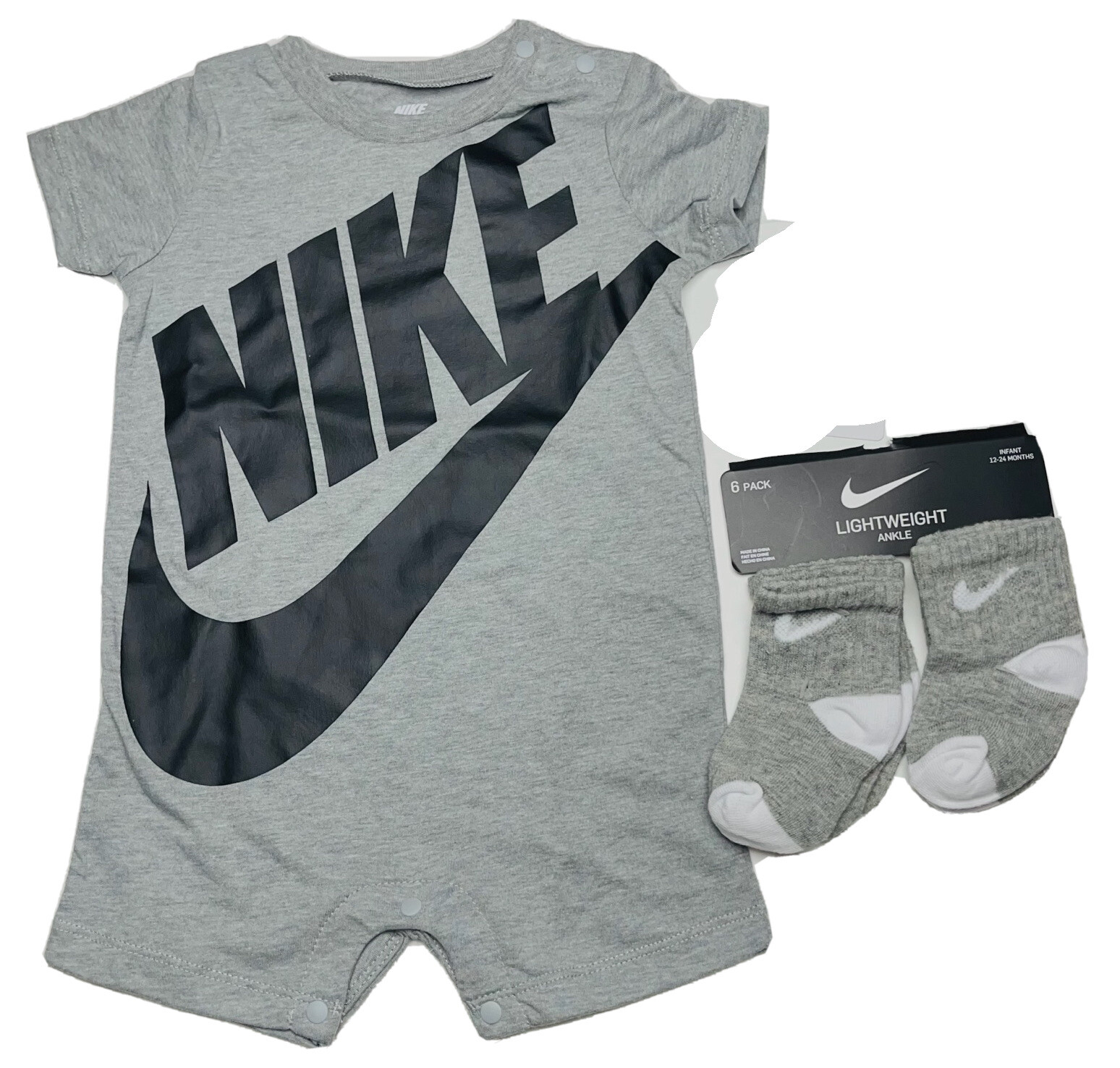NIKE Baby 4-pc Outfit Gift Set: Bodysuit/Romper &3 Pairs of Socks -12-24 Months