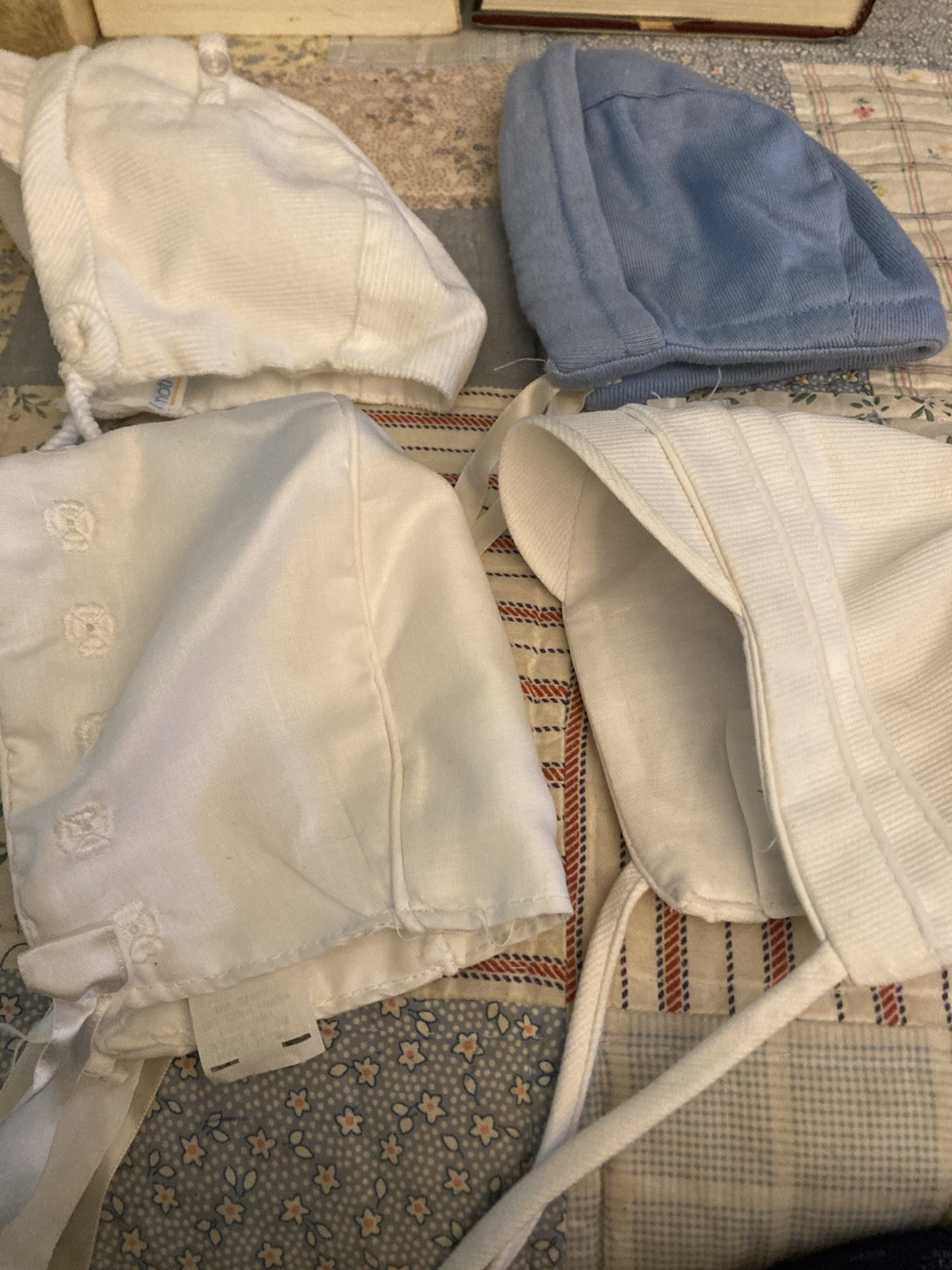 Set If 4 Boy Baby Bonnets