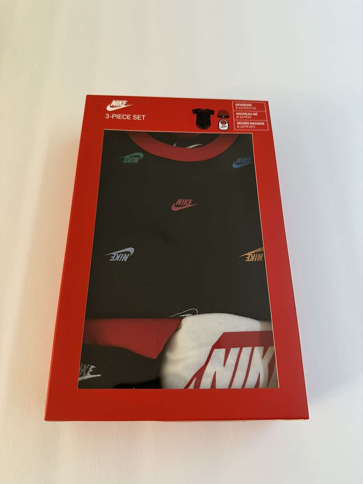 NEW Nike Baby 3 Piece Set W Bodysuit, Hat & Bib Unisex Newborn 6-12M