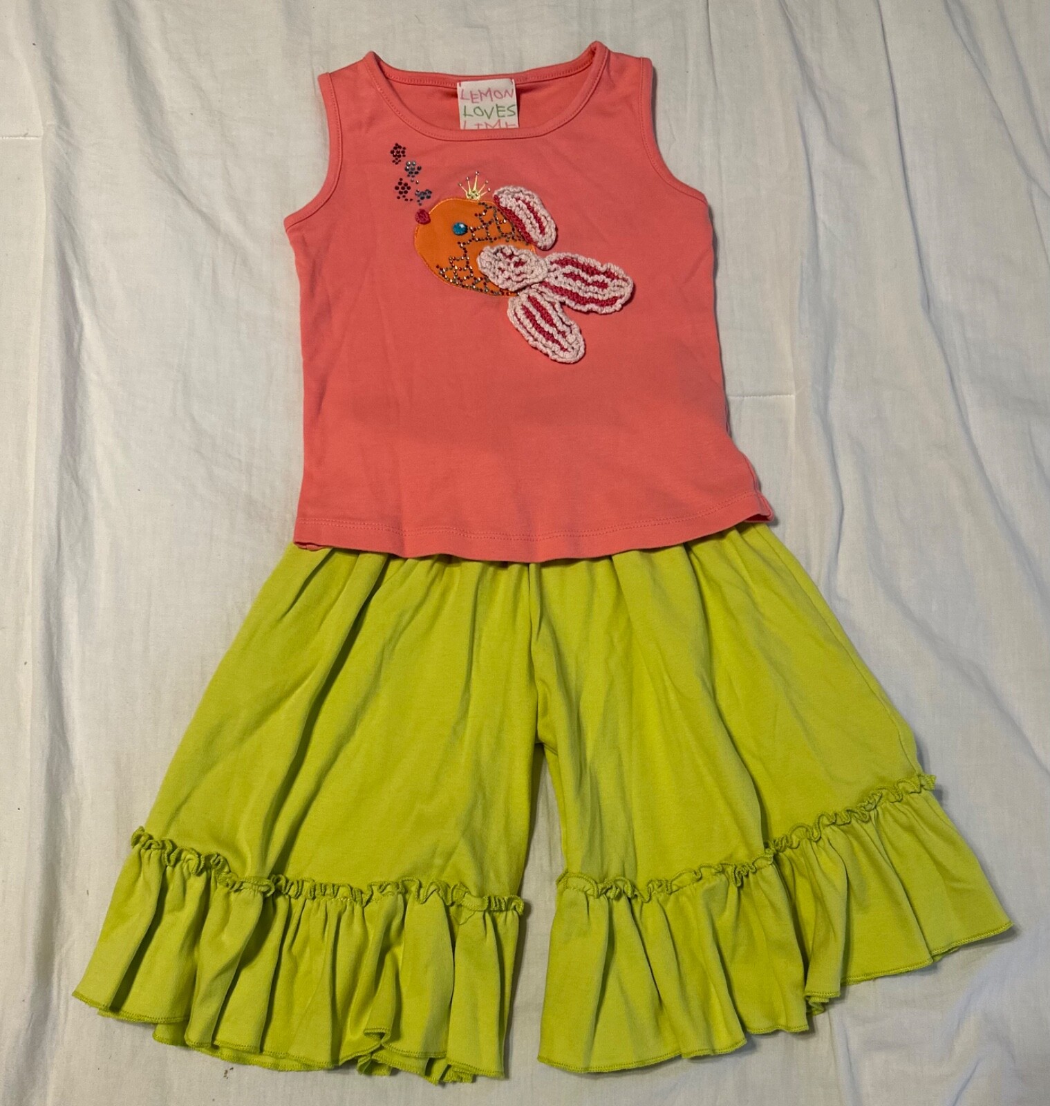 Lemon Loves Lime 2 Piece Fish Applique EUC Outfit Size 3/4