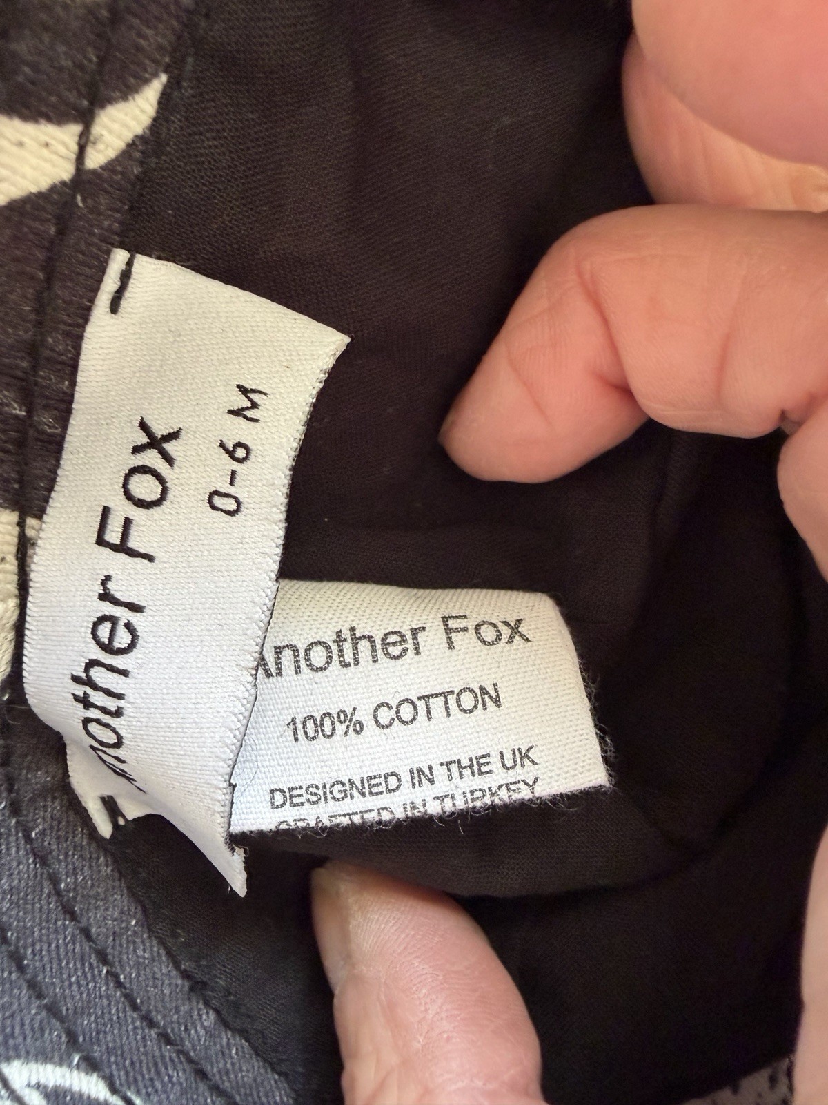 Another Fox EUC Black/Ivory Yin Yang Viscose Romper Org Cotton Bucket Hat-3-6Mos