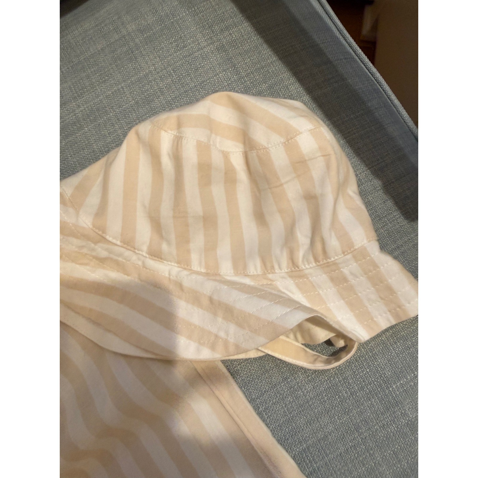 Nordstrom Baby 12M 2pc Set Striped Sleeveless Romper and Sun Hat Beige White NWT