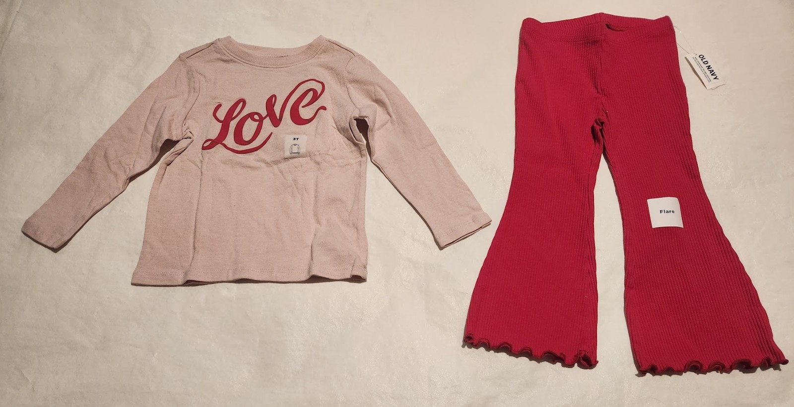 NWT Old Navy Valentine’s Day Love Tee Flared Leggings 4T Toddler Girl