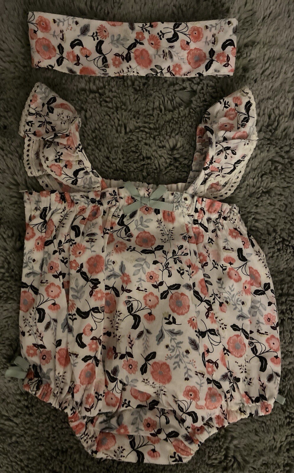 Girls size 0-3 months DYLAN & ABBY 2 piece summer romper/floral designs 🔥NWT