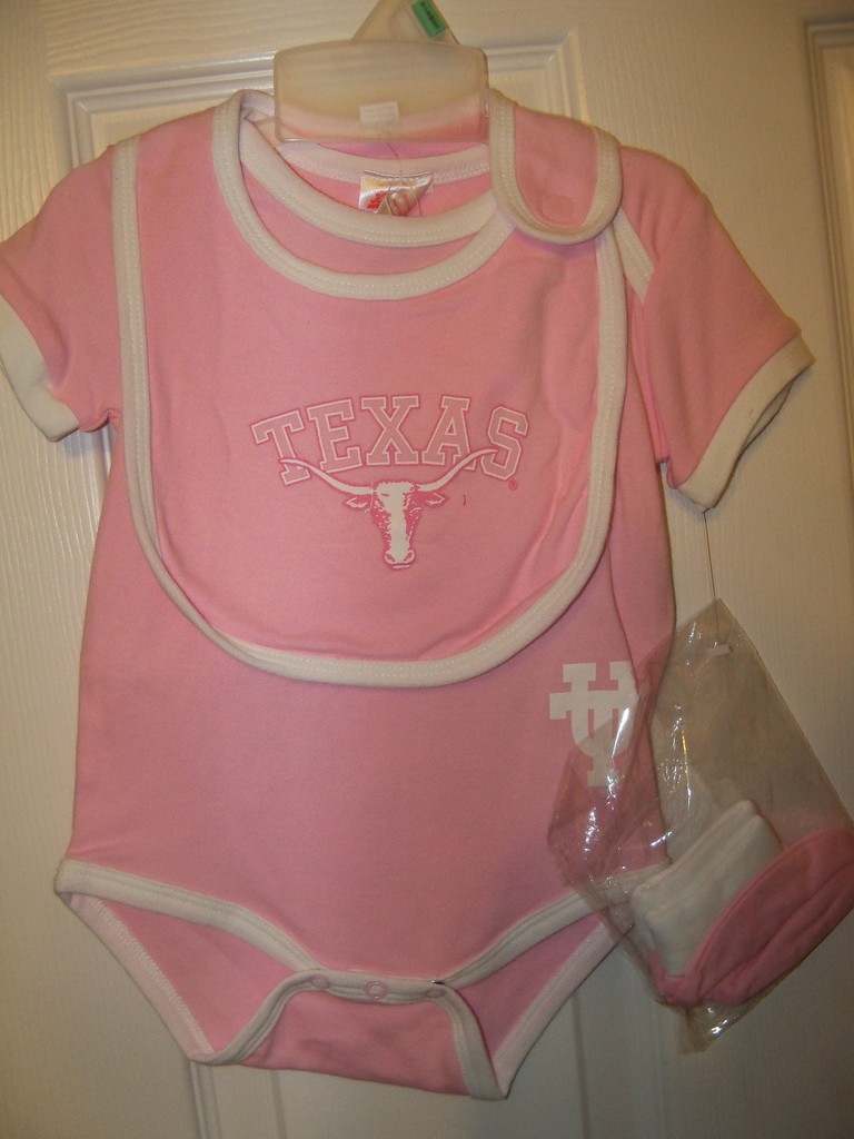 Texas Longhorns 3 Piece Sleeper Booties Bib Set Girls Size 24 Months NWT