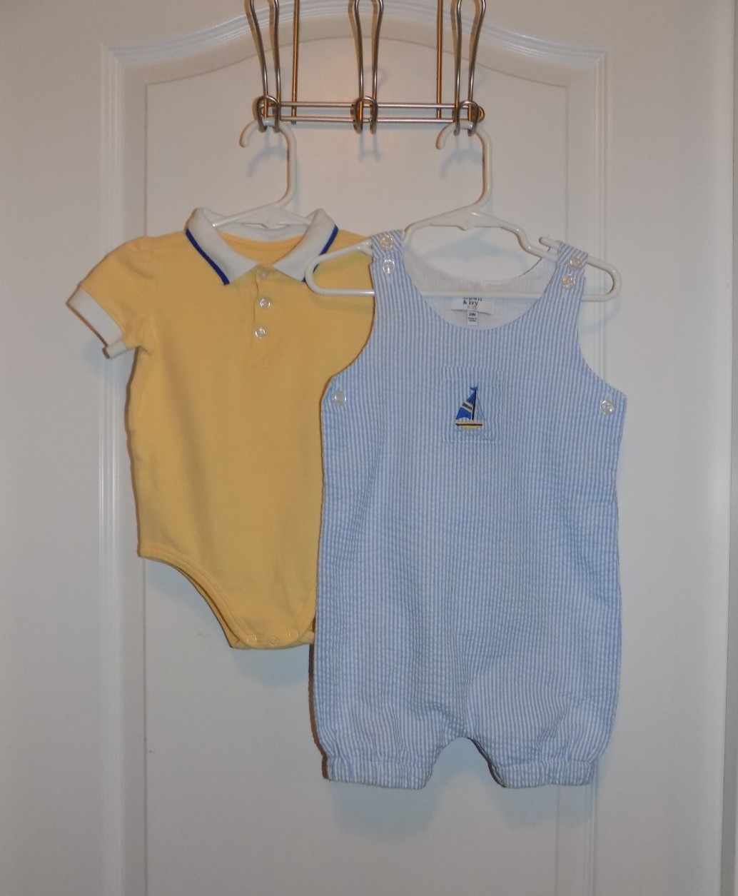 CROWN & IVY Boys 24M Blue Seersucker Sailboat Romper Yellow Polo Preppy