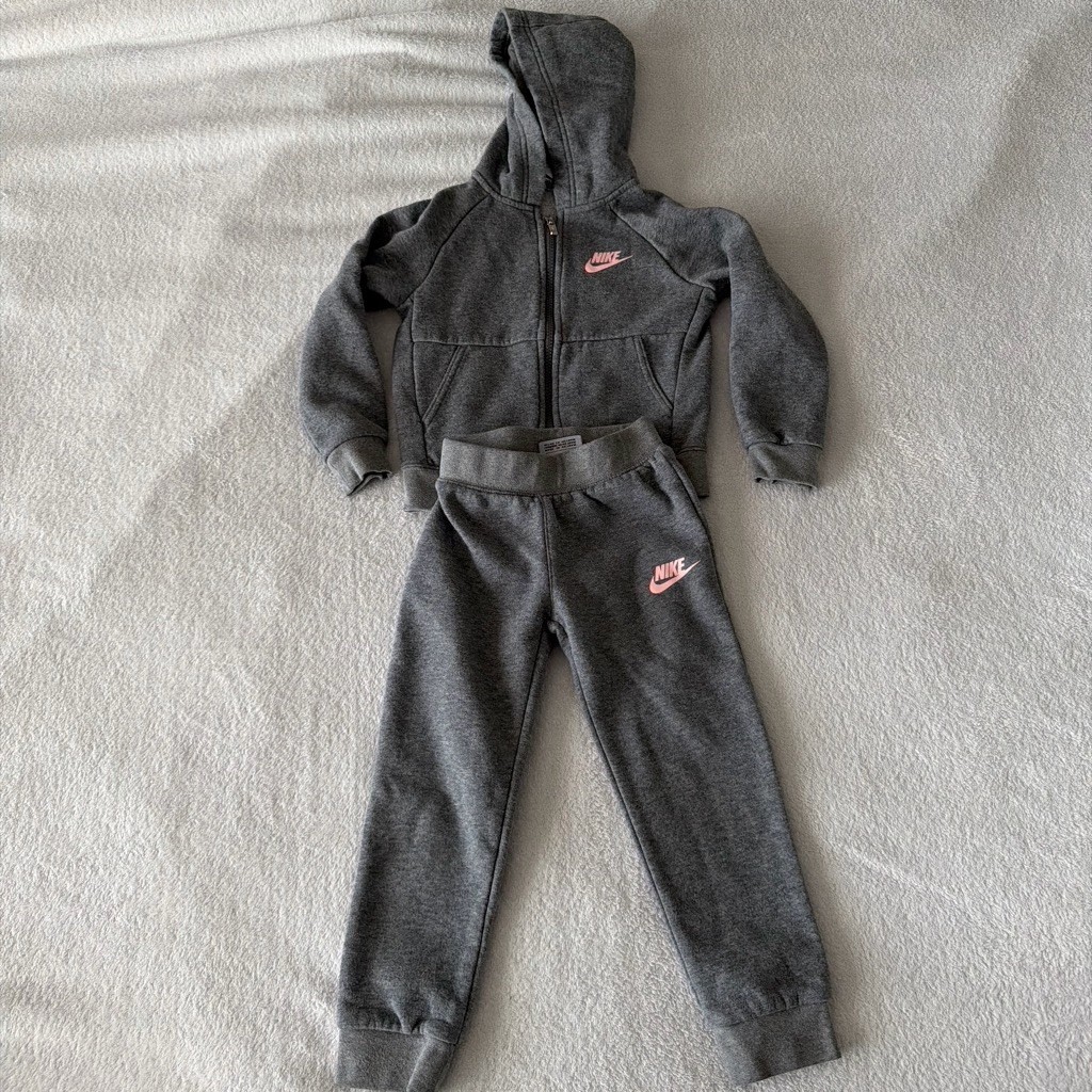 Nike Girls 4T 2-Piece Gray Fleece Zip Hoodie & Pants Set Hooded Logo