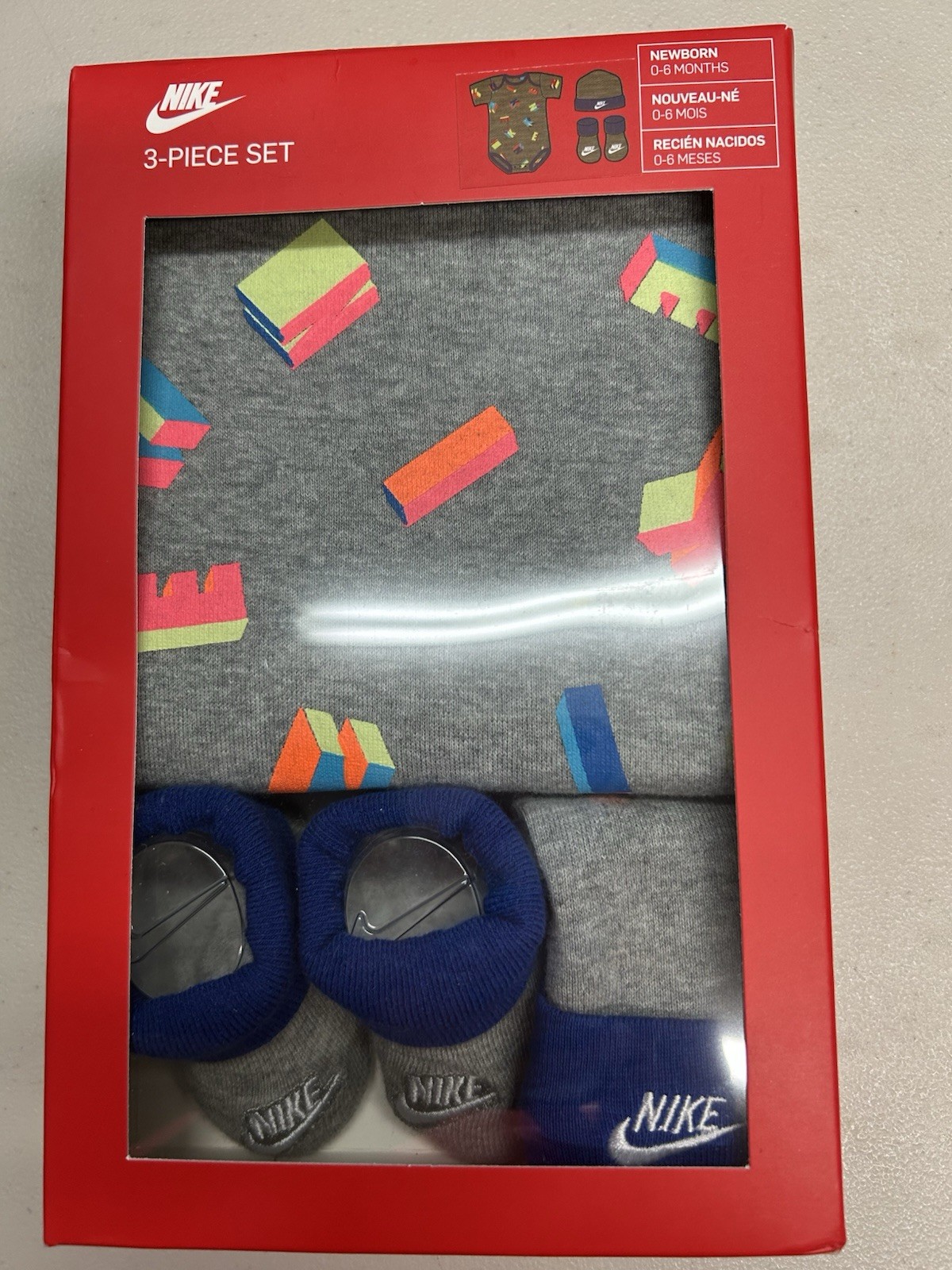Nike Baby 3Pc Bodysuit, Beanie& Booties Set Size NB 0-6 M NIB