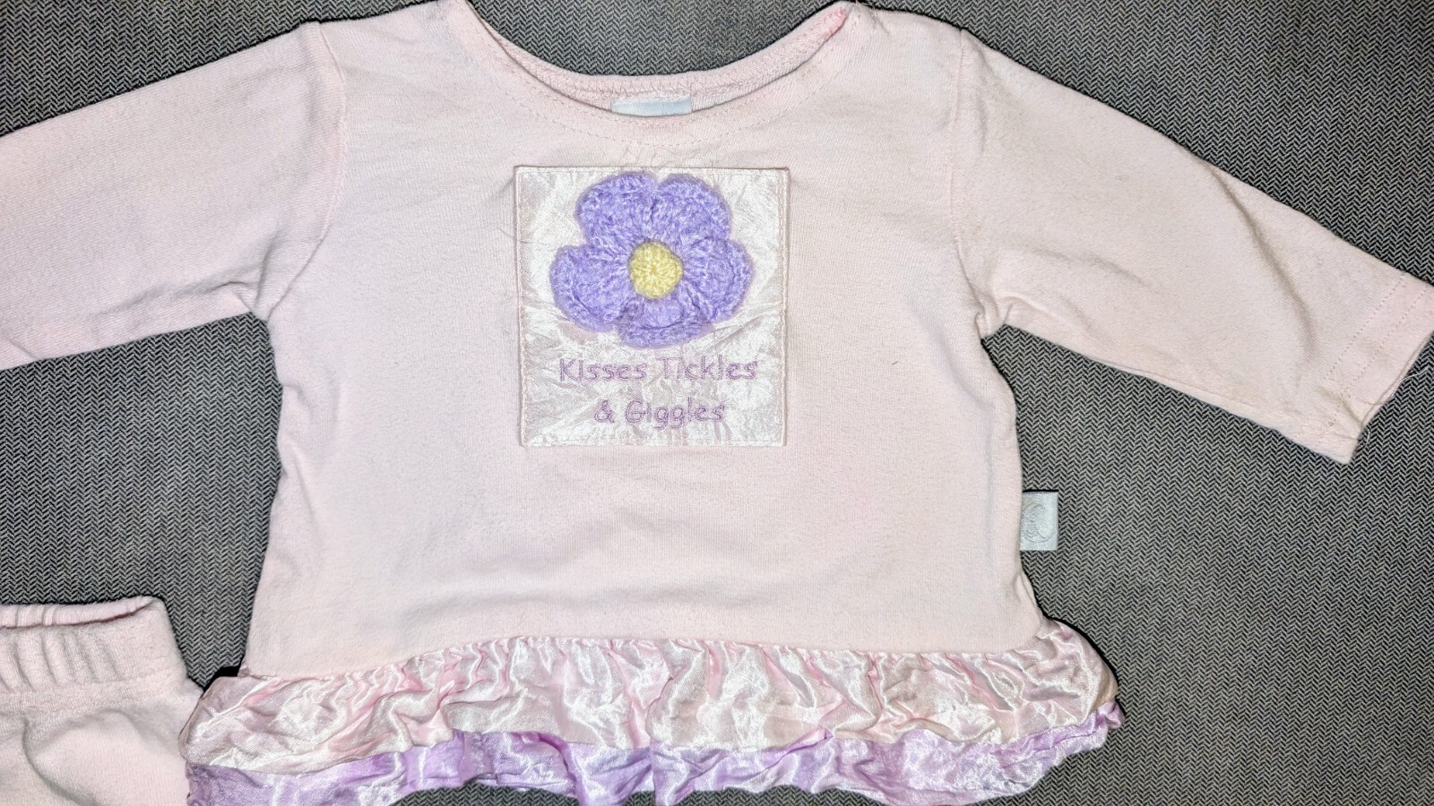 Boutique Giggle Moon Baby Girl Kisses Tickles Top Capri Silk Ruffle 0-6 Mons