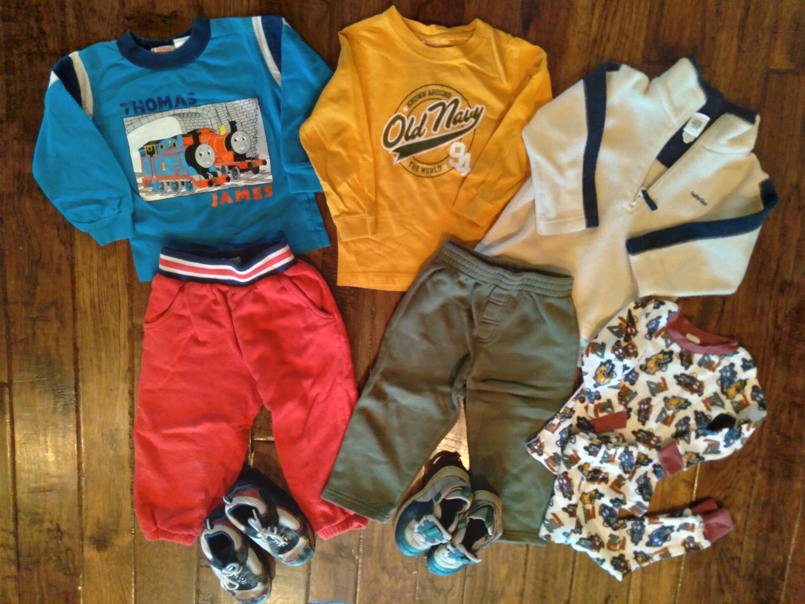 GUC! Boys Lot of 9 Everyday Play Condition Old Navy Gap Gymboree Thomas Size 2T