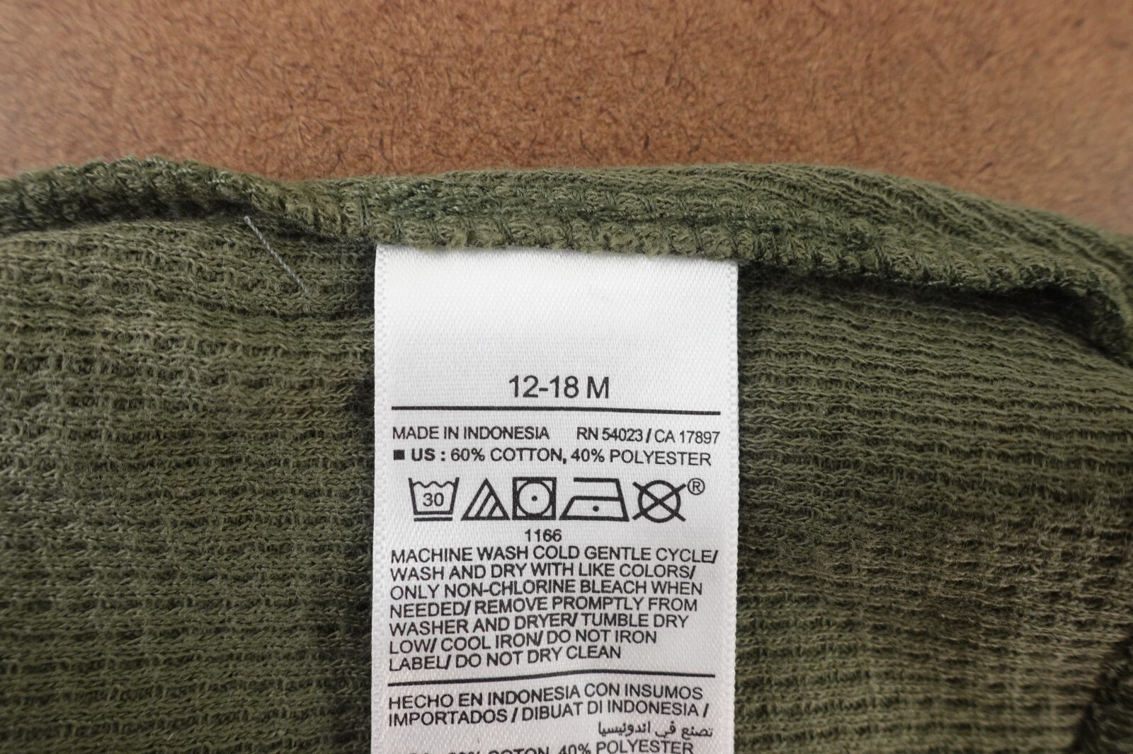 Old Navy Baby Boy 12-18 Months Green Dino Pajamas Sweatpants & Tee 4 Pieces NWT
