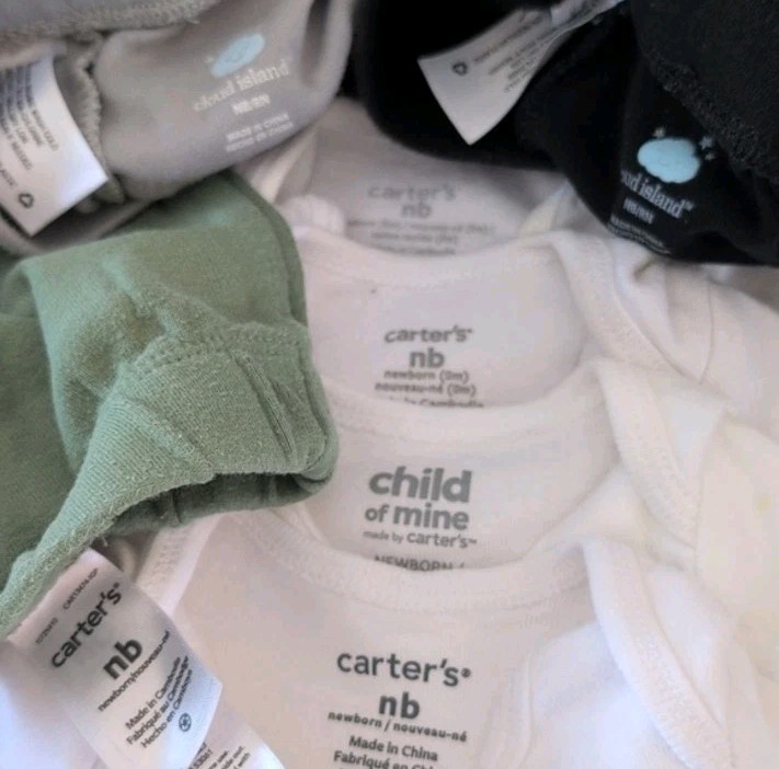 7 Item Gender Neutral Newborn Baby Bundle White Grey Green Black Carter’s