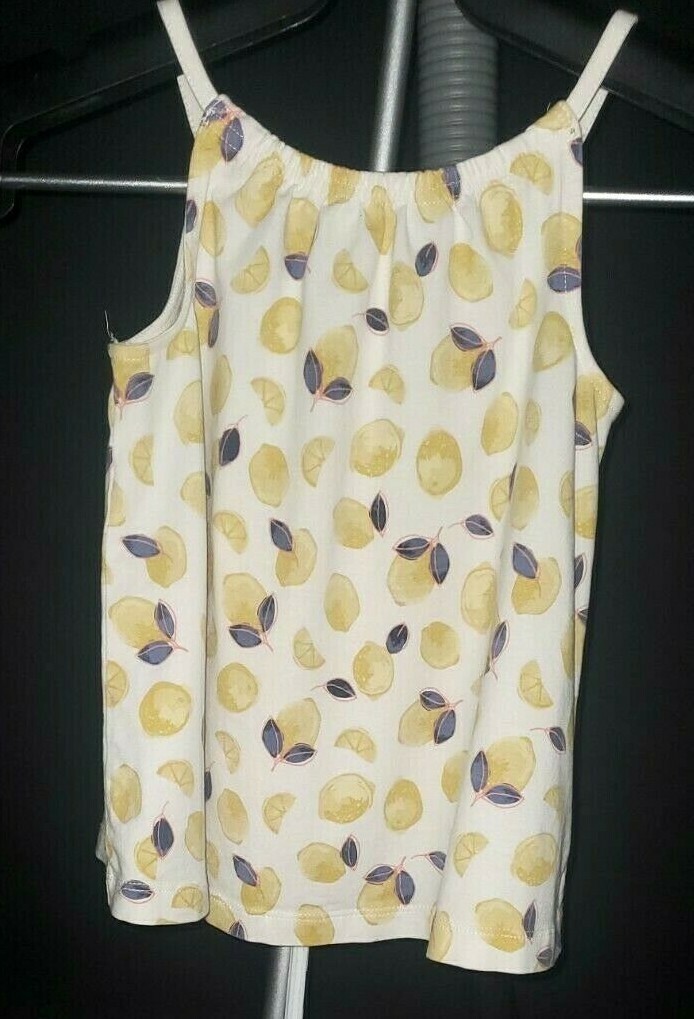 Size: 5T / Brand: Tommy Bahama ~ Travel outfit